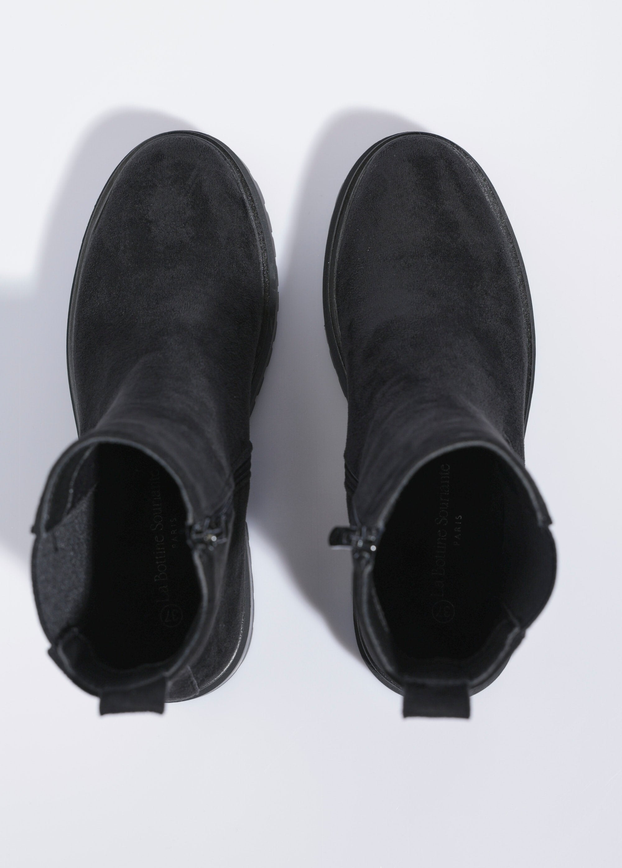 High_Chelsea_boots_with_lugged_soles_Black_OV1_slim