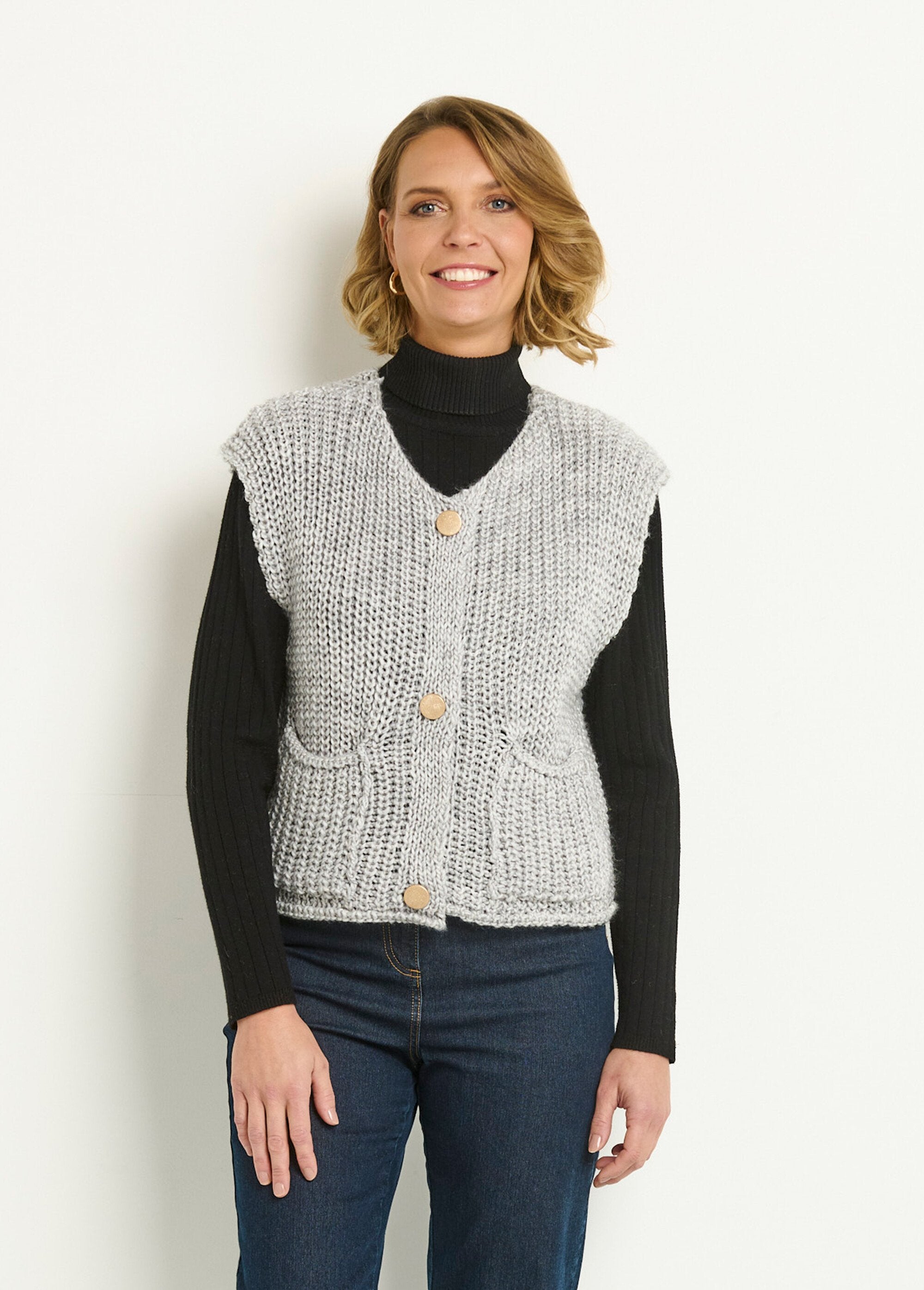 Sleeveless_vest_in_large_gauge_knit_Gray_FA1_slim