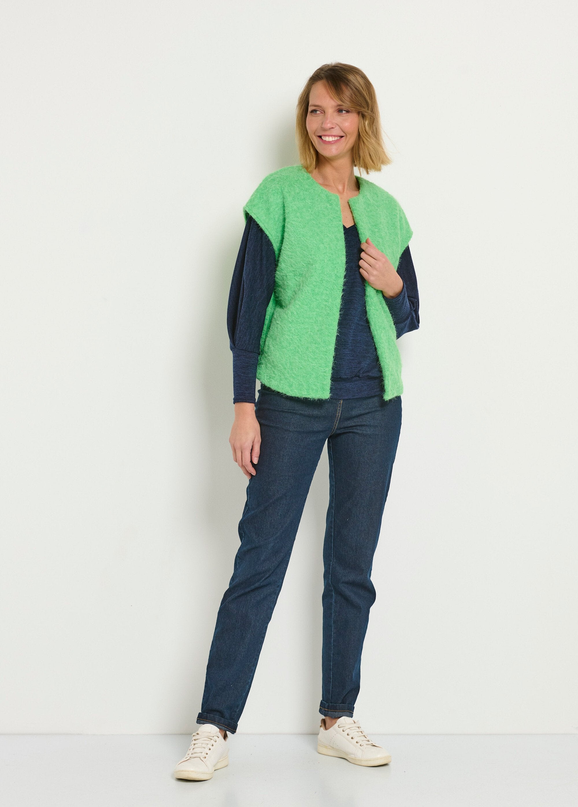 Sleeveless_wool-look_jacket_Green_SF1_slim