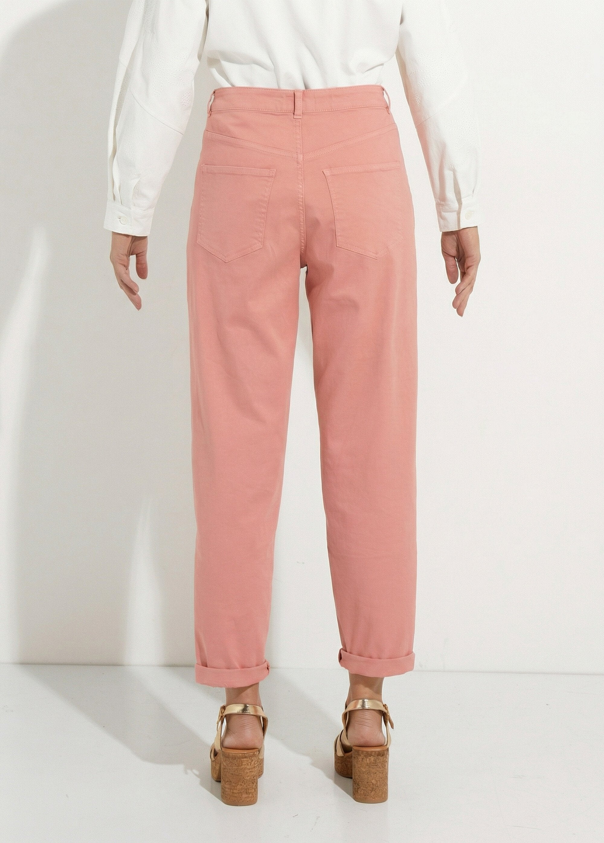 High-waisted,_stretchy_carrot-cut_jeans_Terracotta_DO1_slim