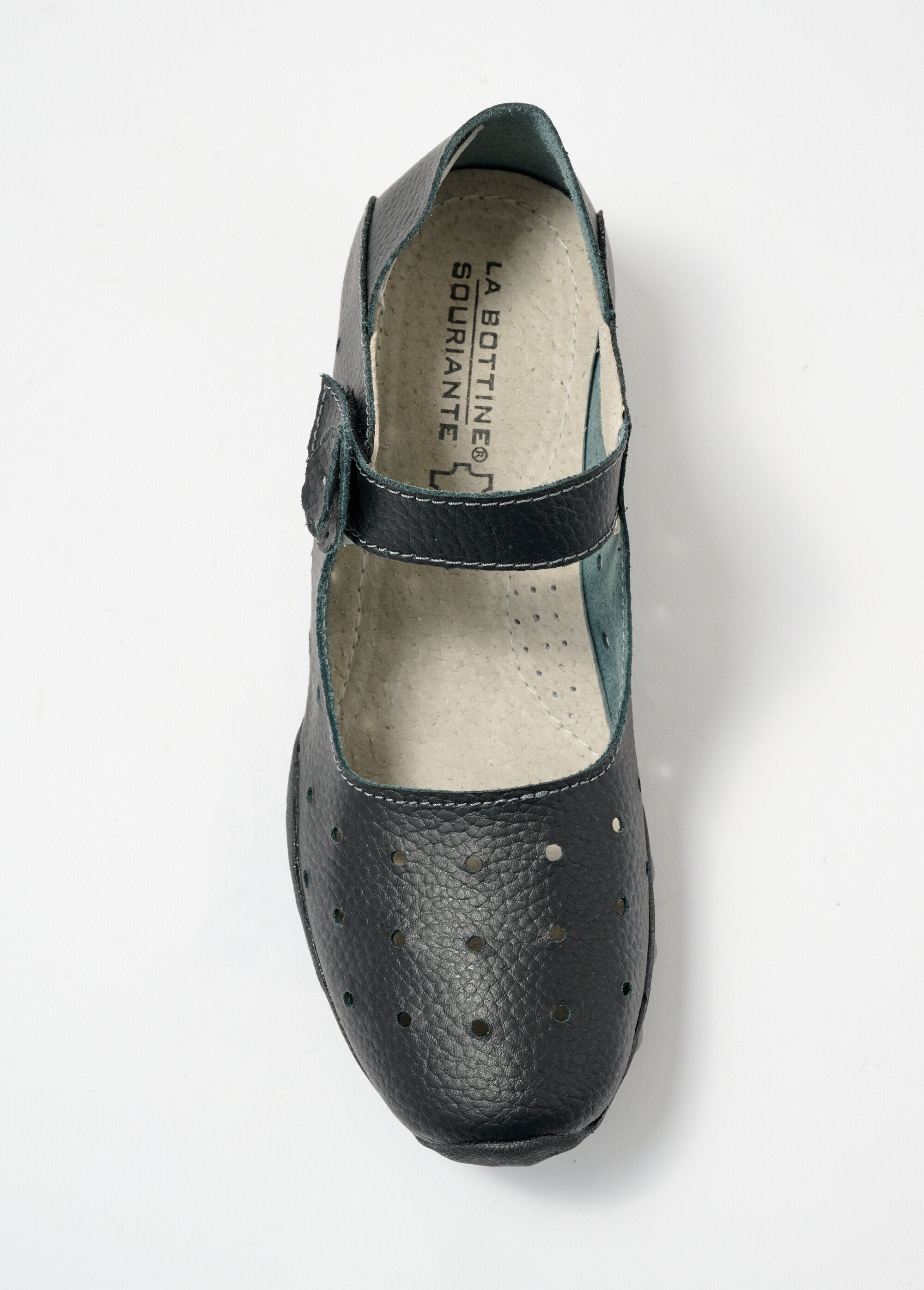 Perforated_ballerina_Black_OV1_slim