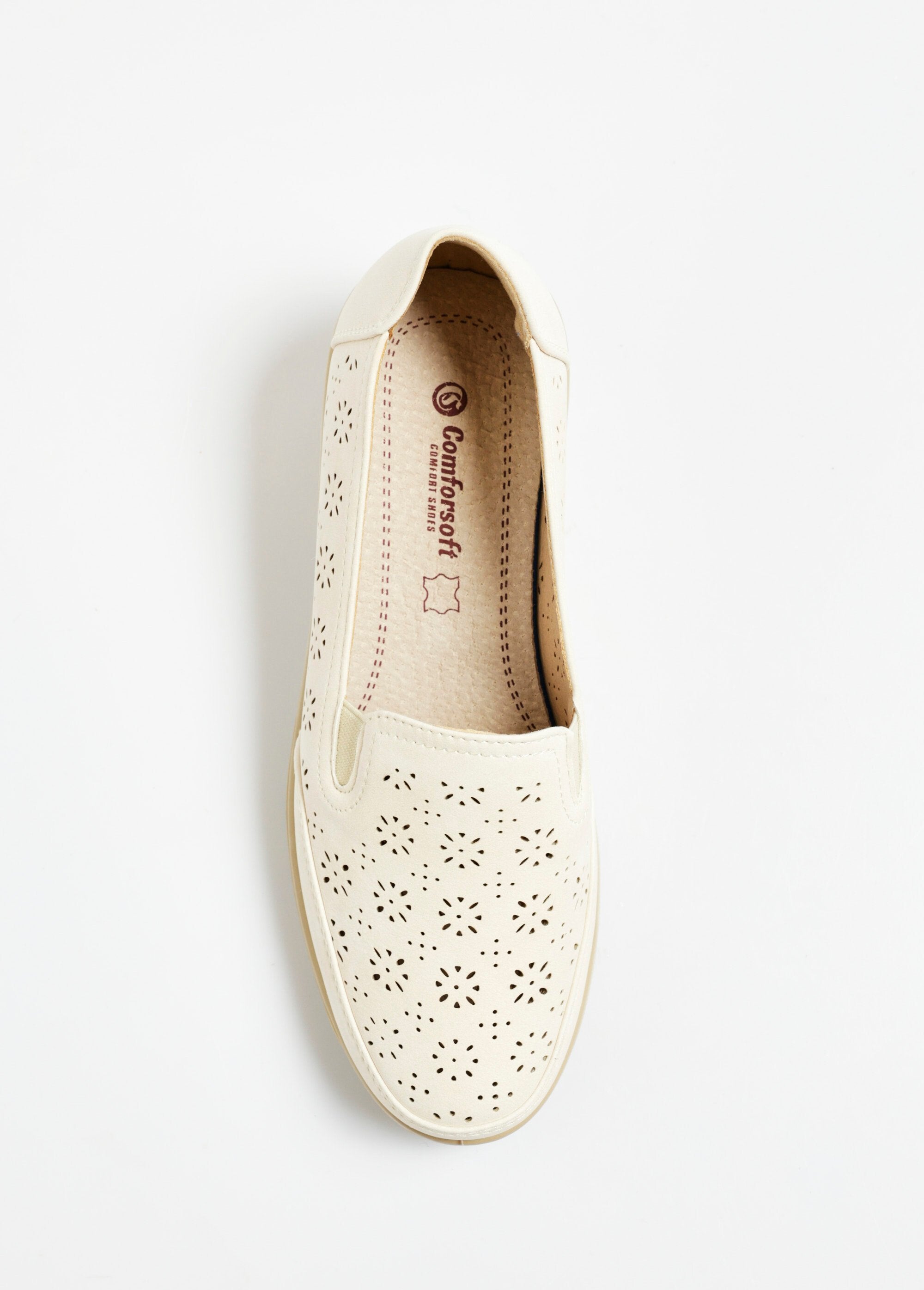 Openwork_comfort_loafer_with_elastic_sides_Beige_OV1_slim