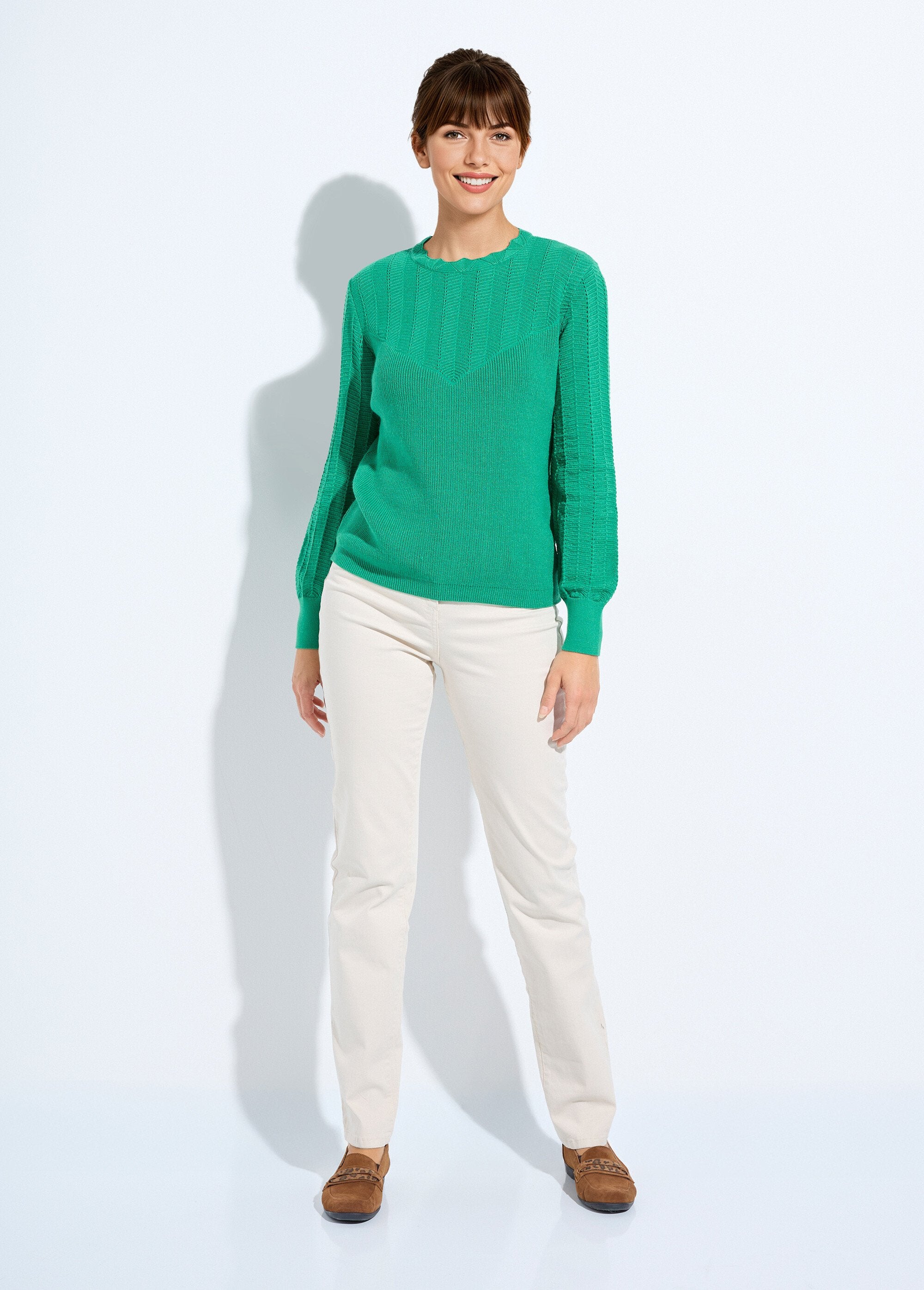Soft_round_neck_sweater_with_long_blousy_sleeves_Green_SF1_slim
