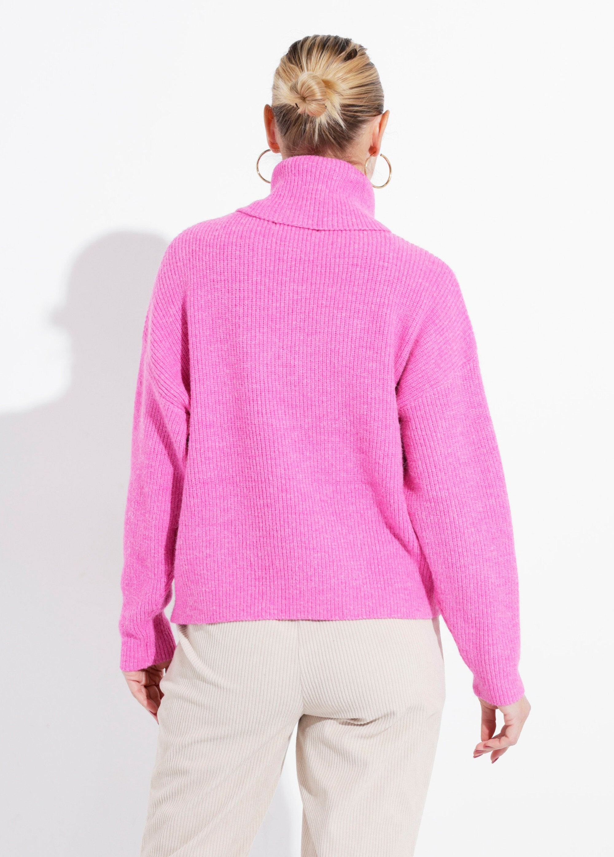 Knitted_sweater_with_soft_turtleneck_Fuchsia_DO1_slim