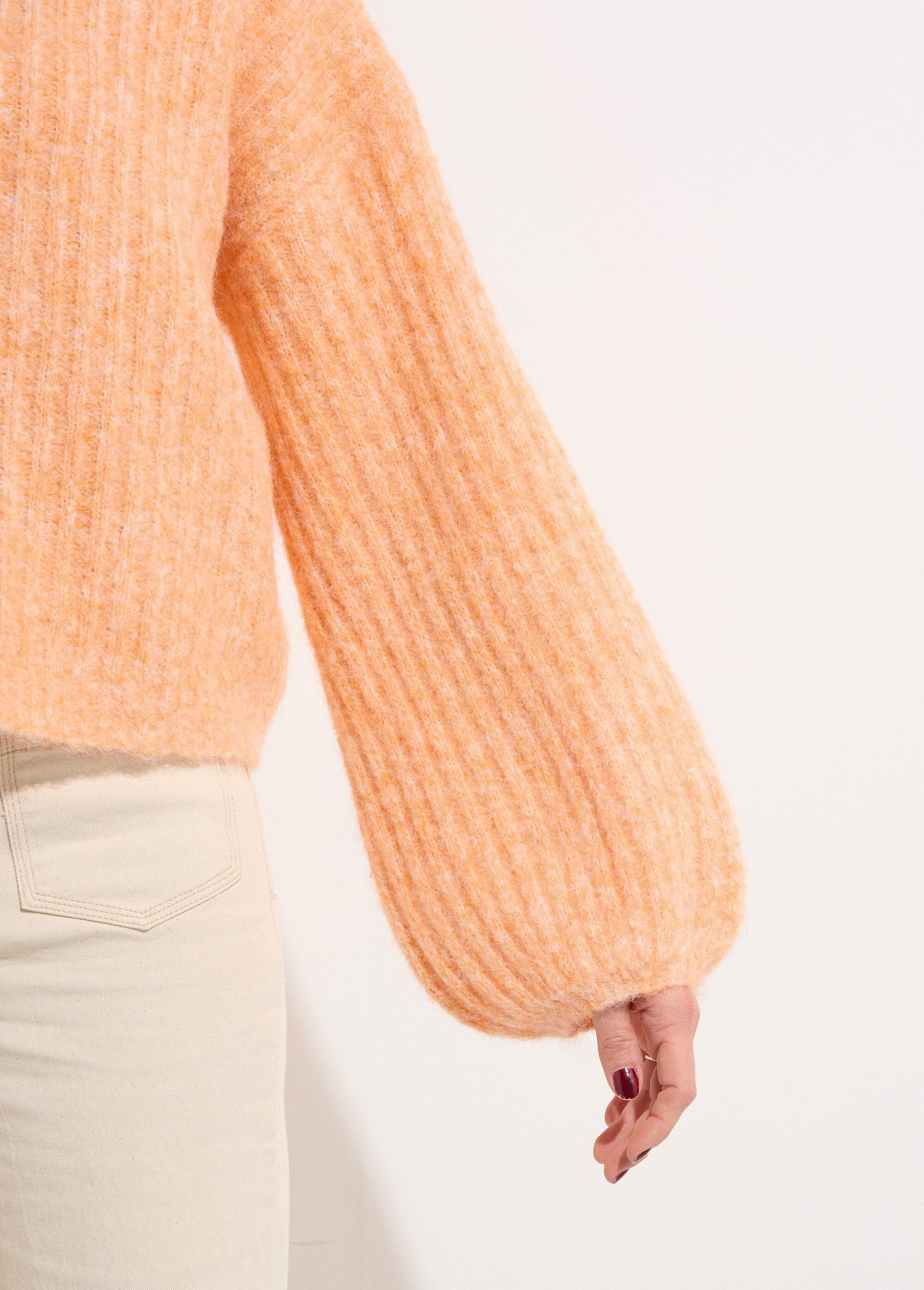 Loose_knit_sweater_with_puff_sleeves_Fishing_DE1_slim