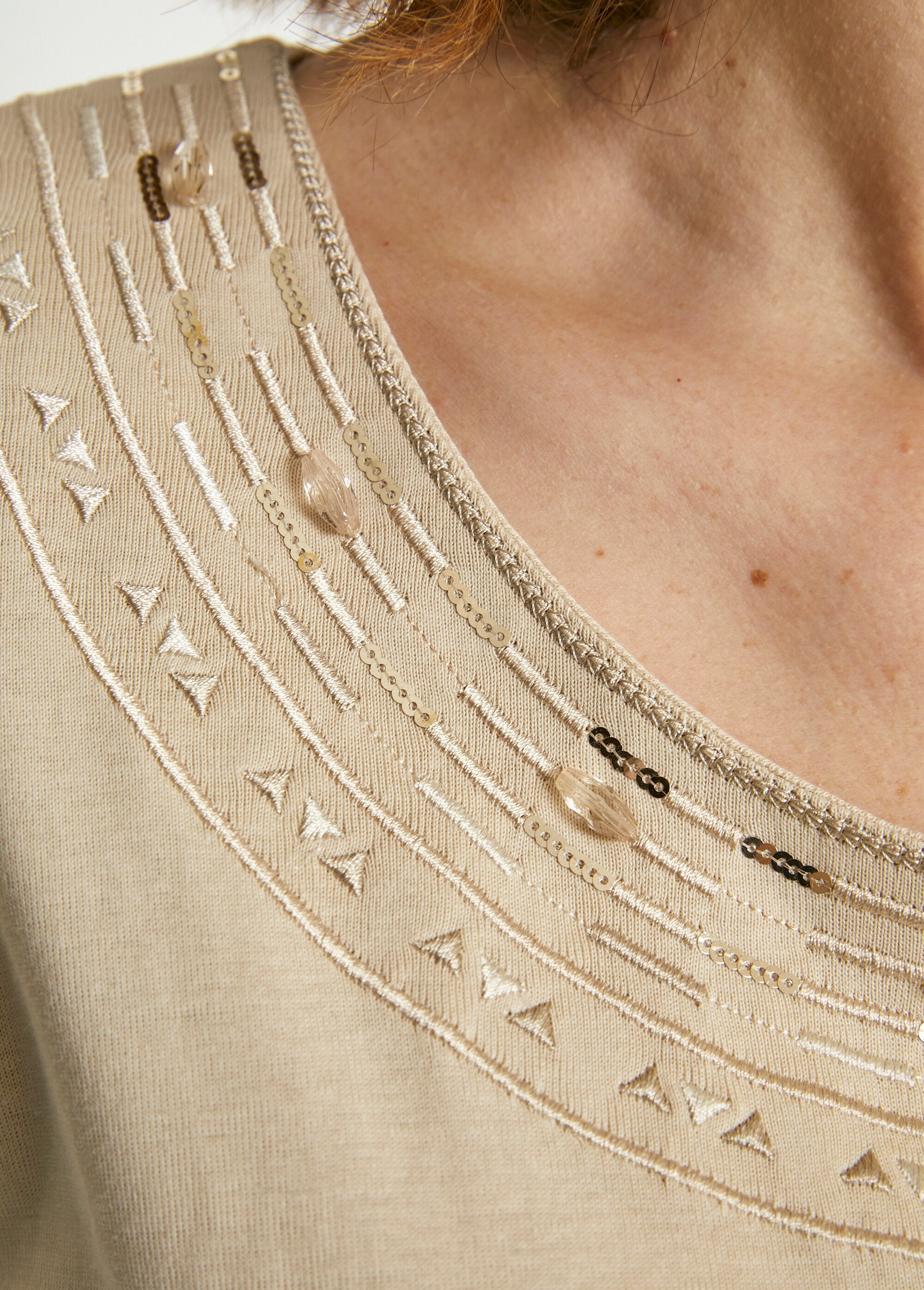 Short_beach_dress_with_kimono_sleeves_Sand_DE5_slim