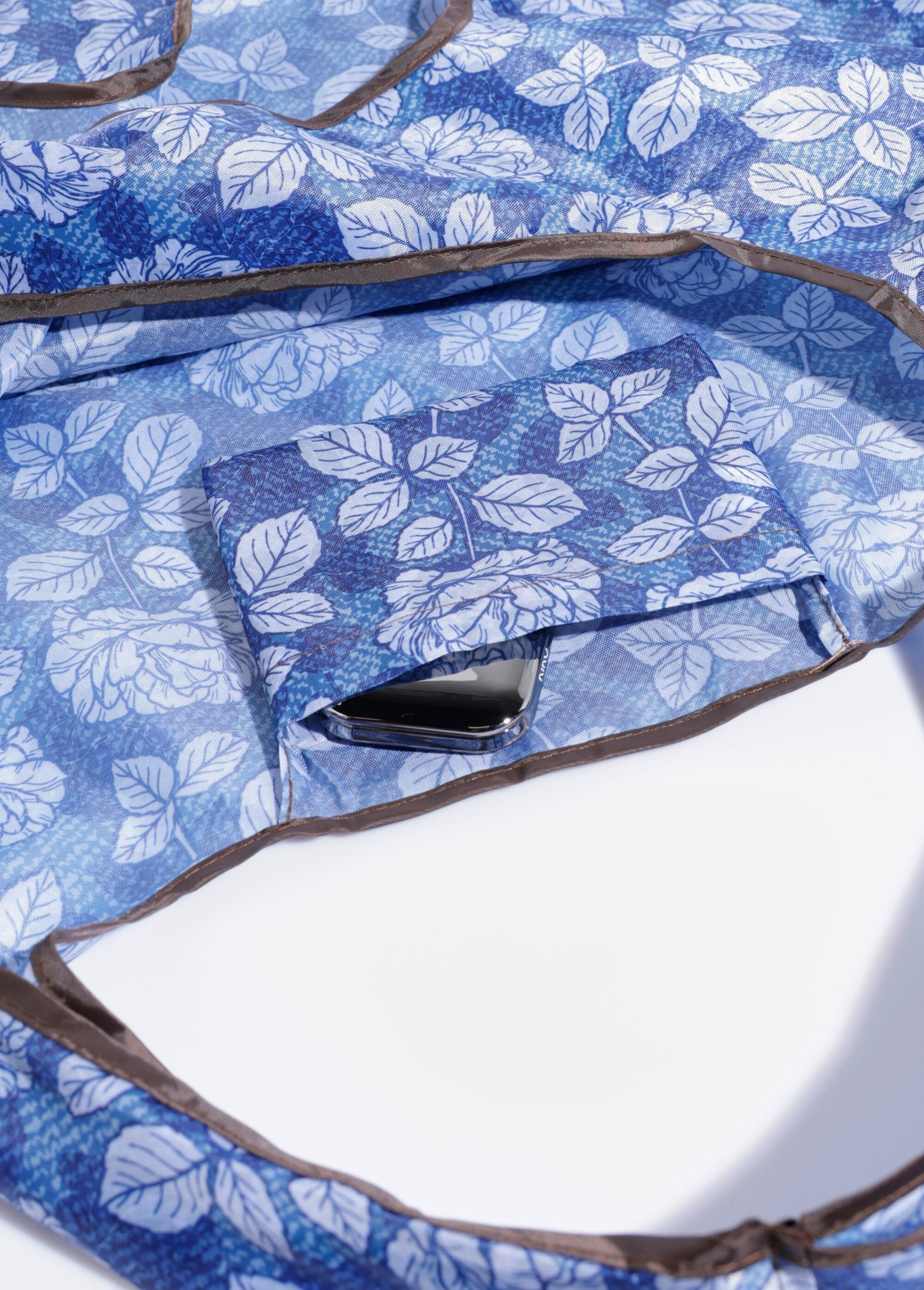 Durable_foldable_shopping_bag,_pink_Blue_DE2_slim