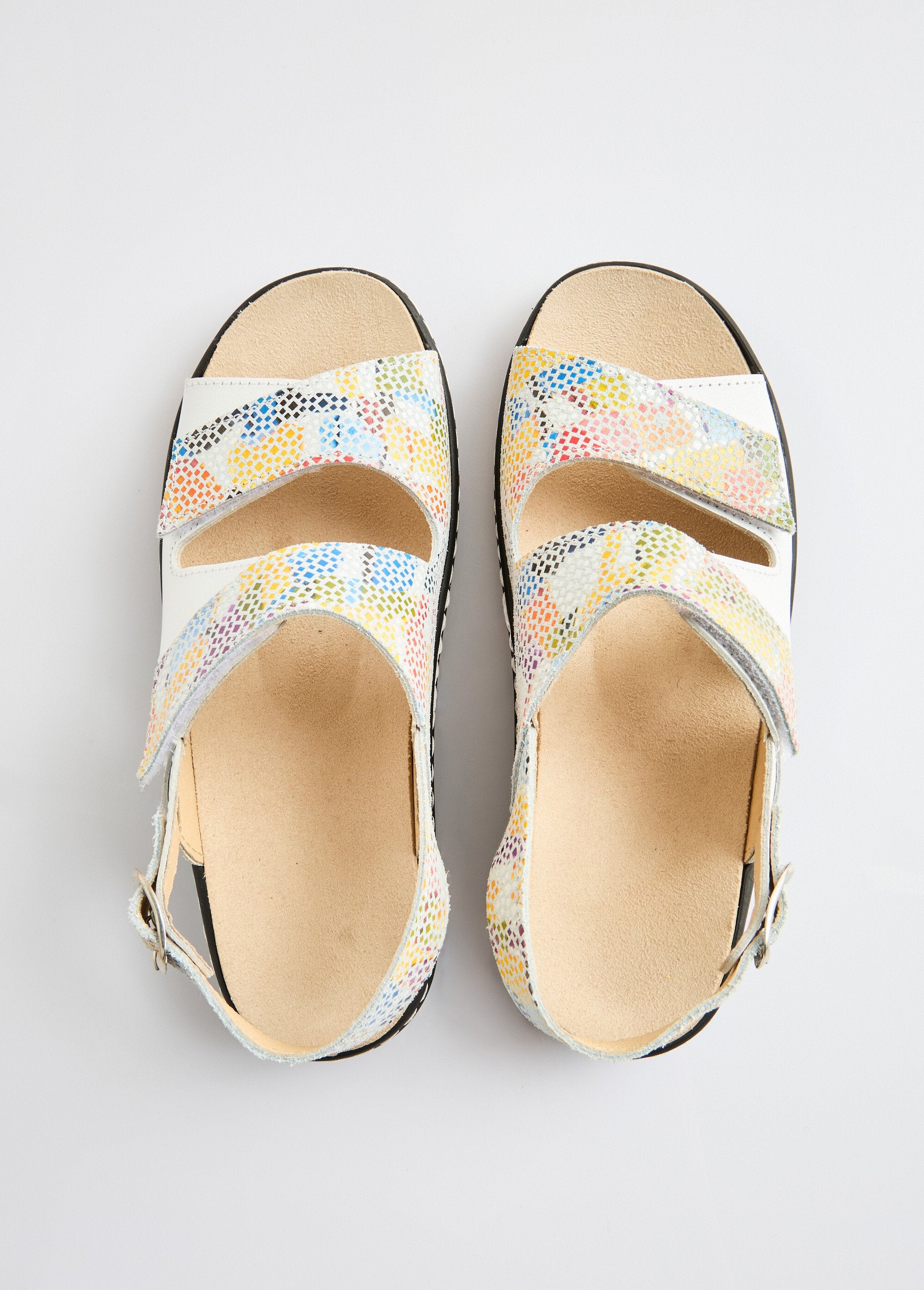 Wide_leather_sandals_Print_and_white_OV1_slim