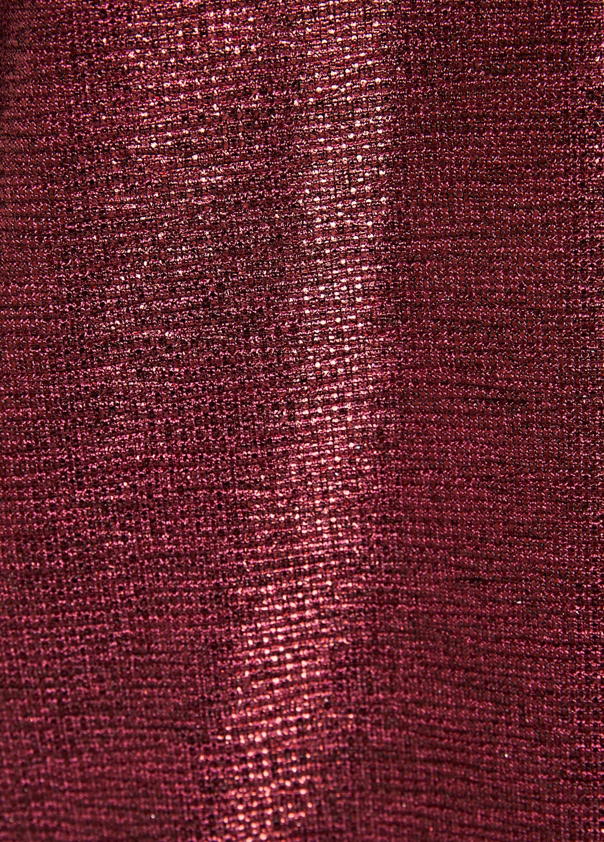 Mid-length_loose_shiny_knit_V-neck_t-shirt_Raspberry_DE4_slim