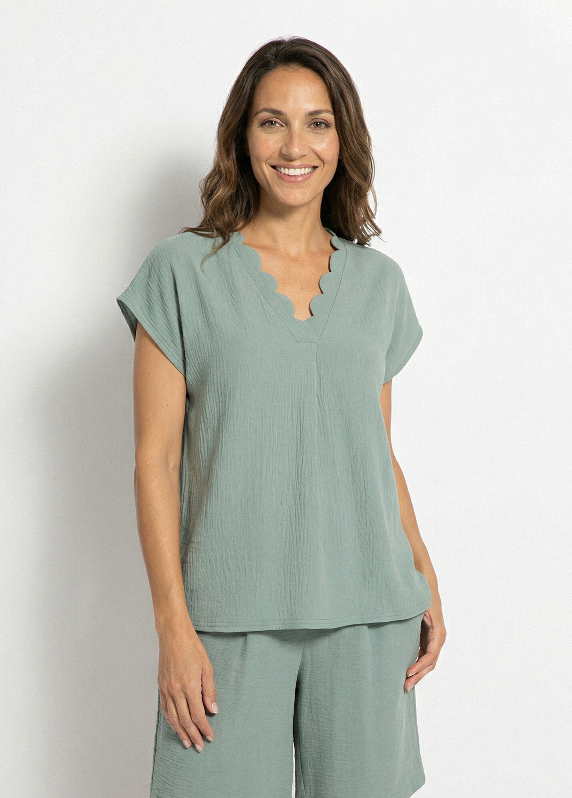 Short-sleeved_top_with_scalloped_V-neck_Sage_green_FA1_slim