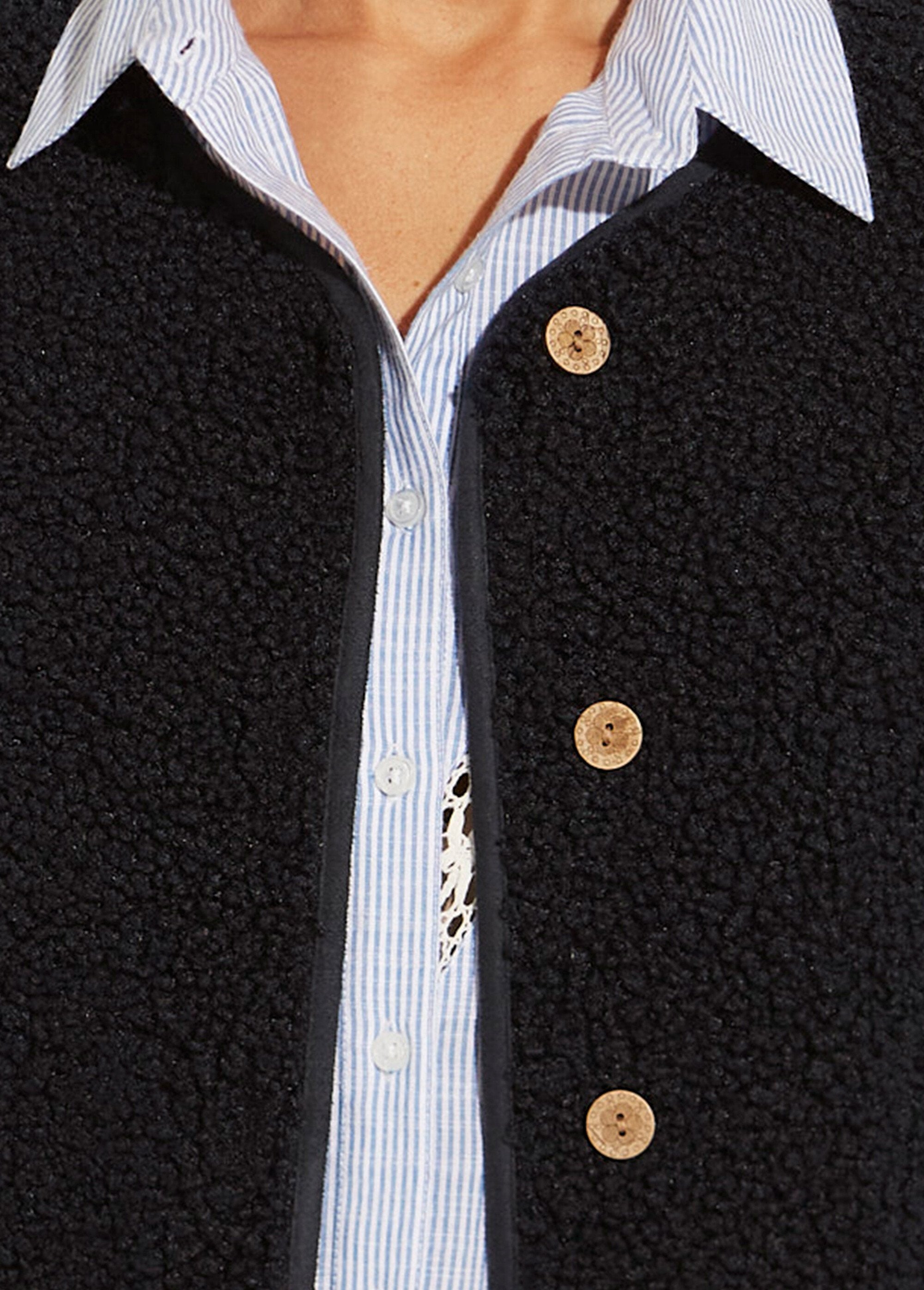 Sleeveless_jacket_in_sherpa_with_velvety_interior_Marine_DE2_slim