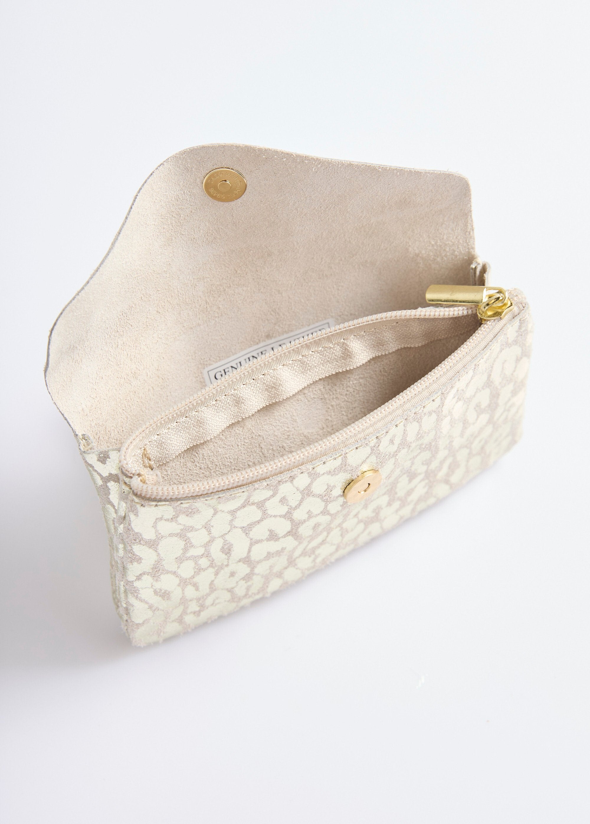 Small_leopard_print_leather_wallet_Golden_DE1_slim