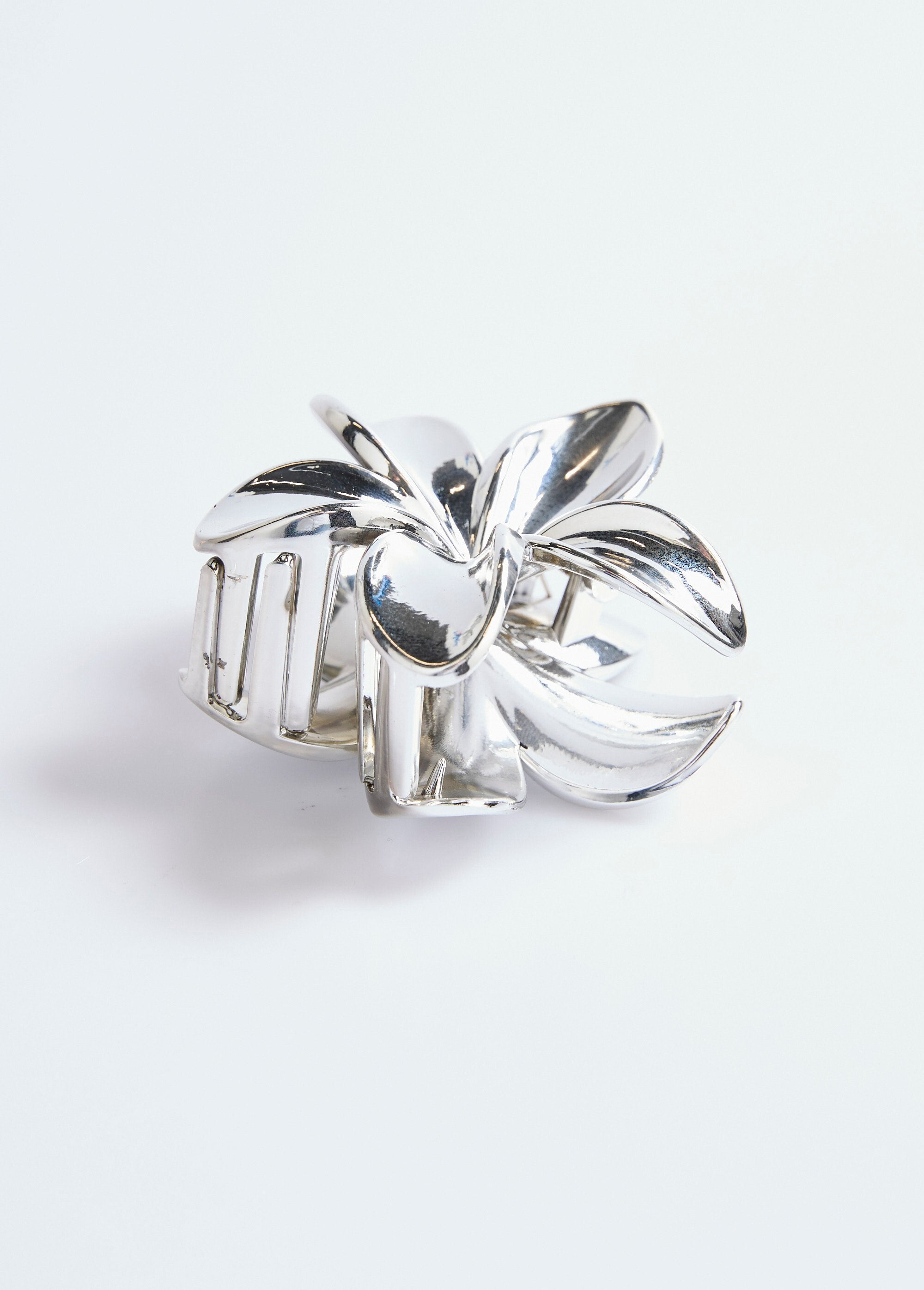 Flower_shaped_hair_clip_Silver_DE1_slim