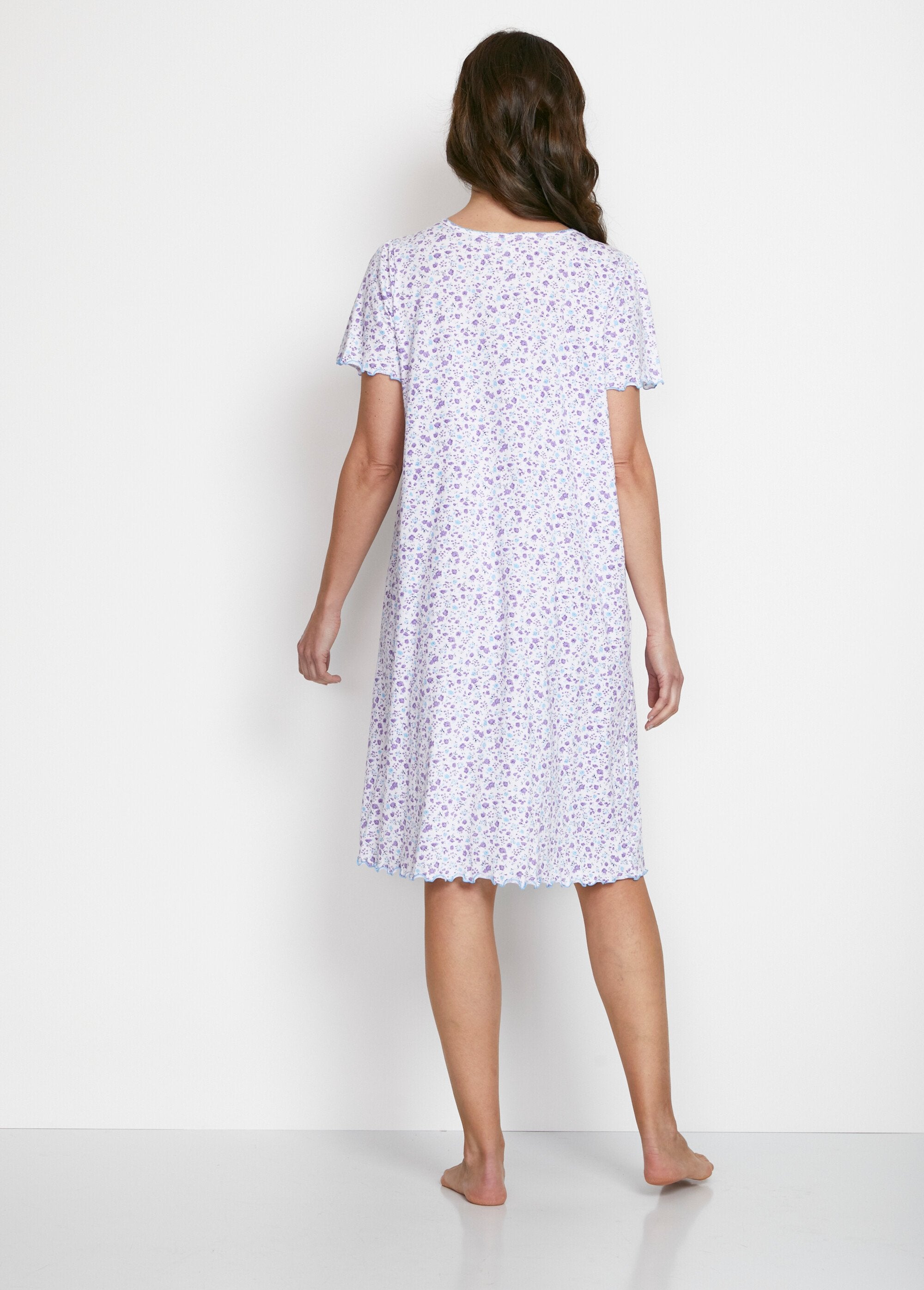 Mid-length_short-sleeved_nightgown_Lilac_and_blue_DO1_slim