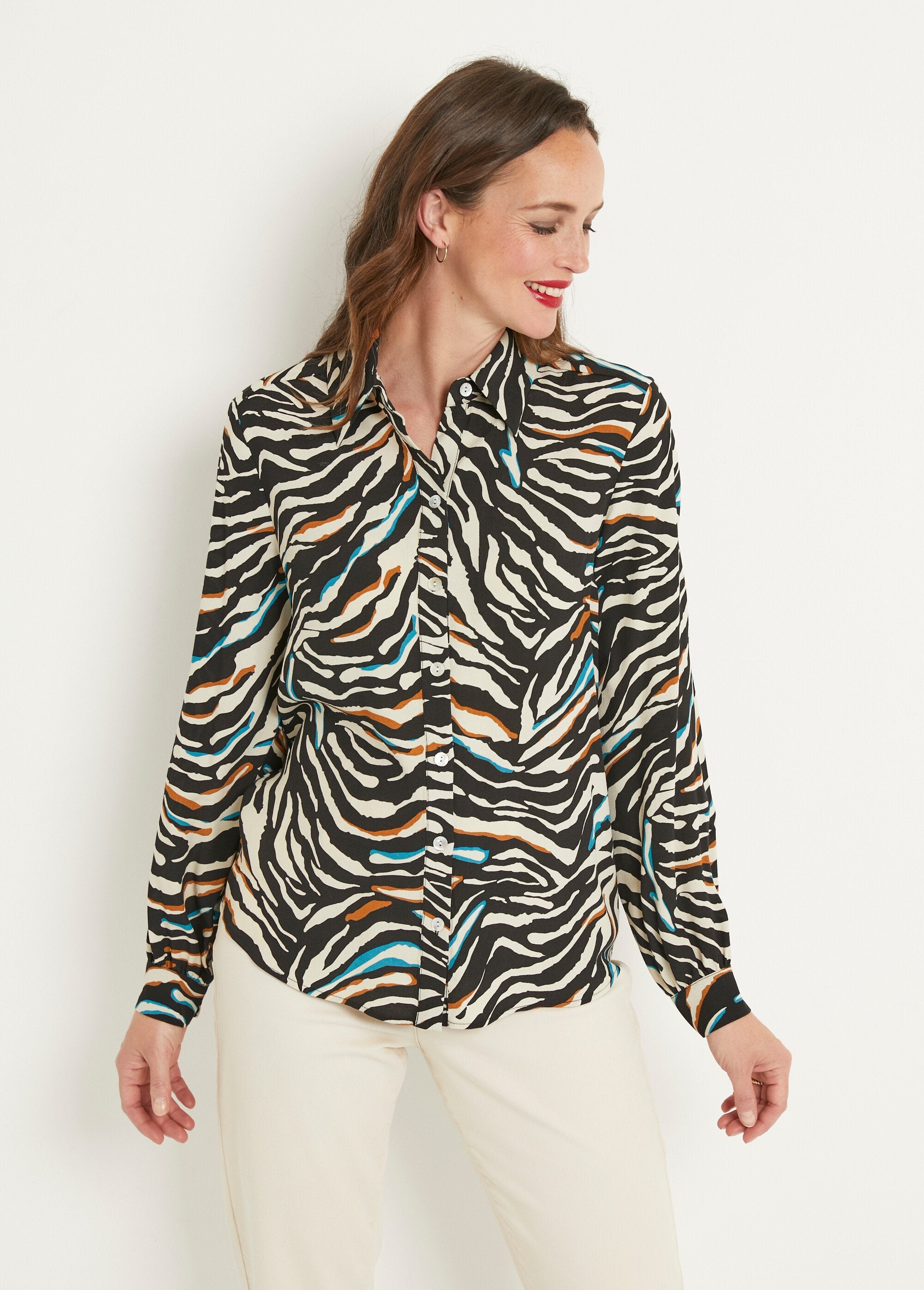 Zebra_print_long_button-down_blouse_Black_and_blue_FA1_slim