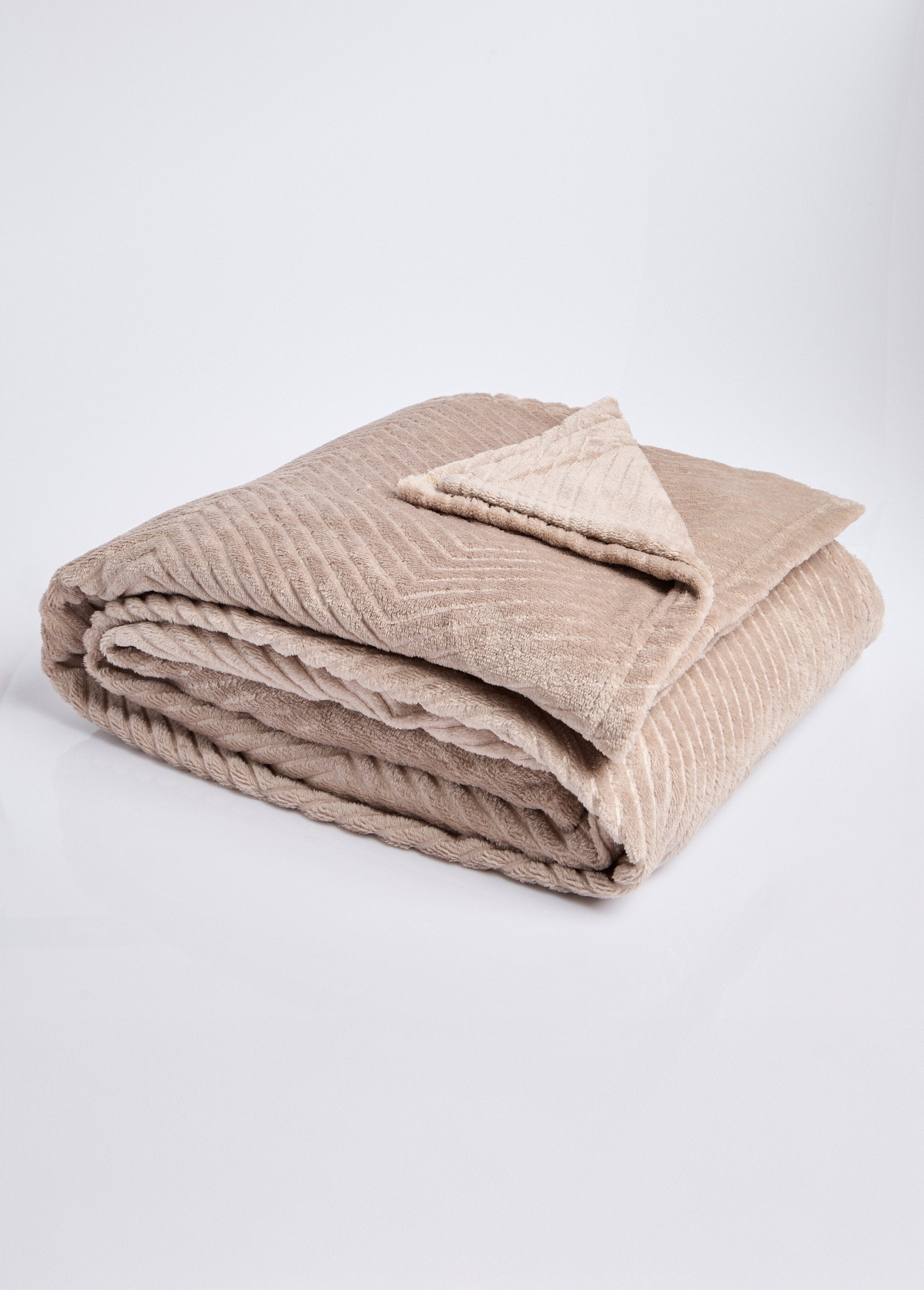 Herringbone_Microfiber_Blanket_Mole_FA1_slim