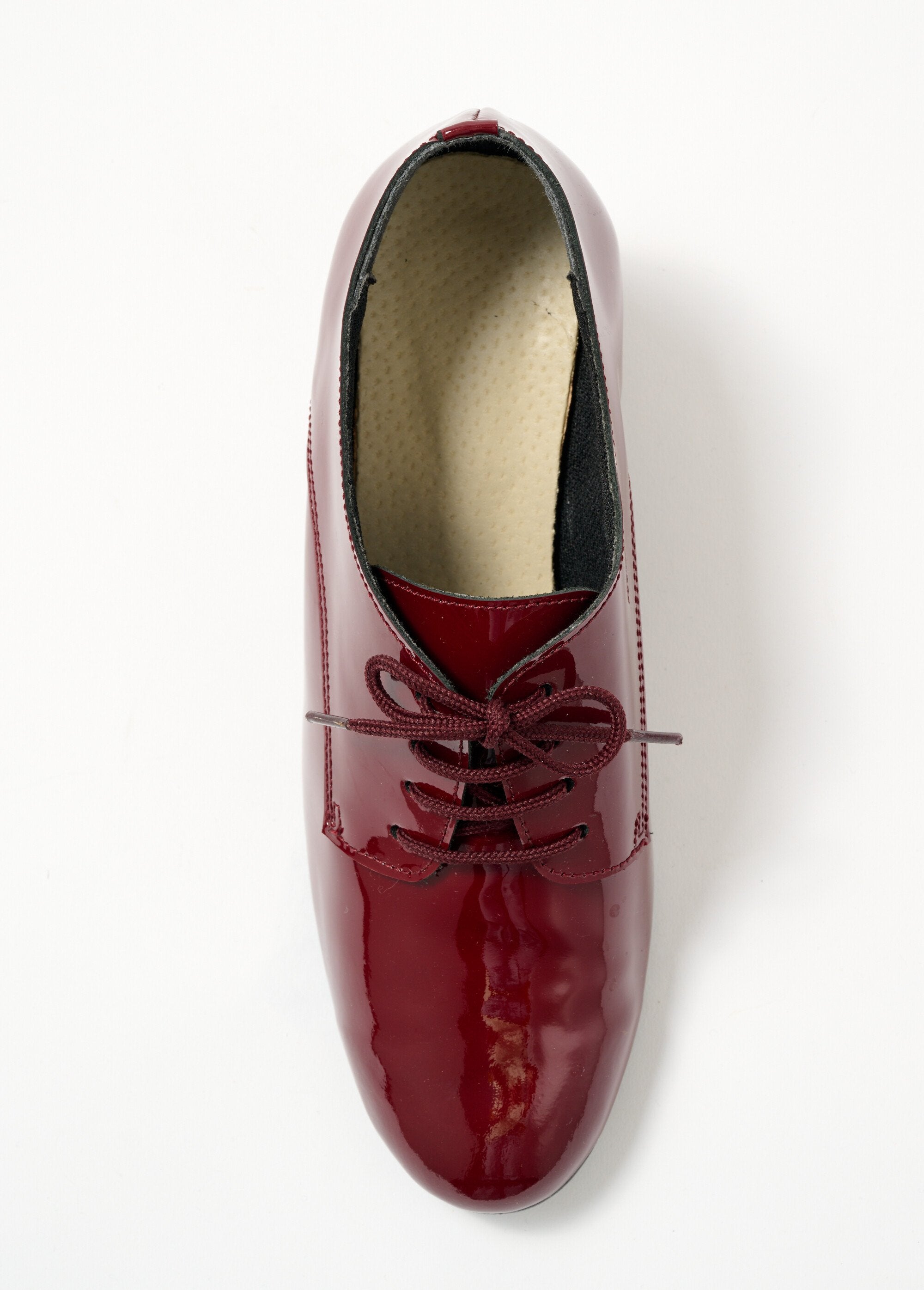 Patent_leather_lace-up_Derbies_with_comfort_width_heels_Burgundy_varnish_OV1_slim