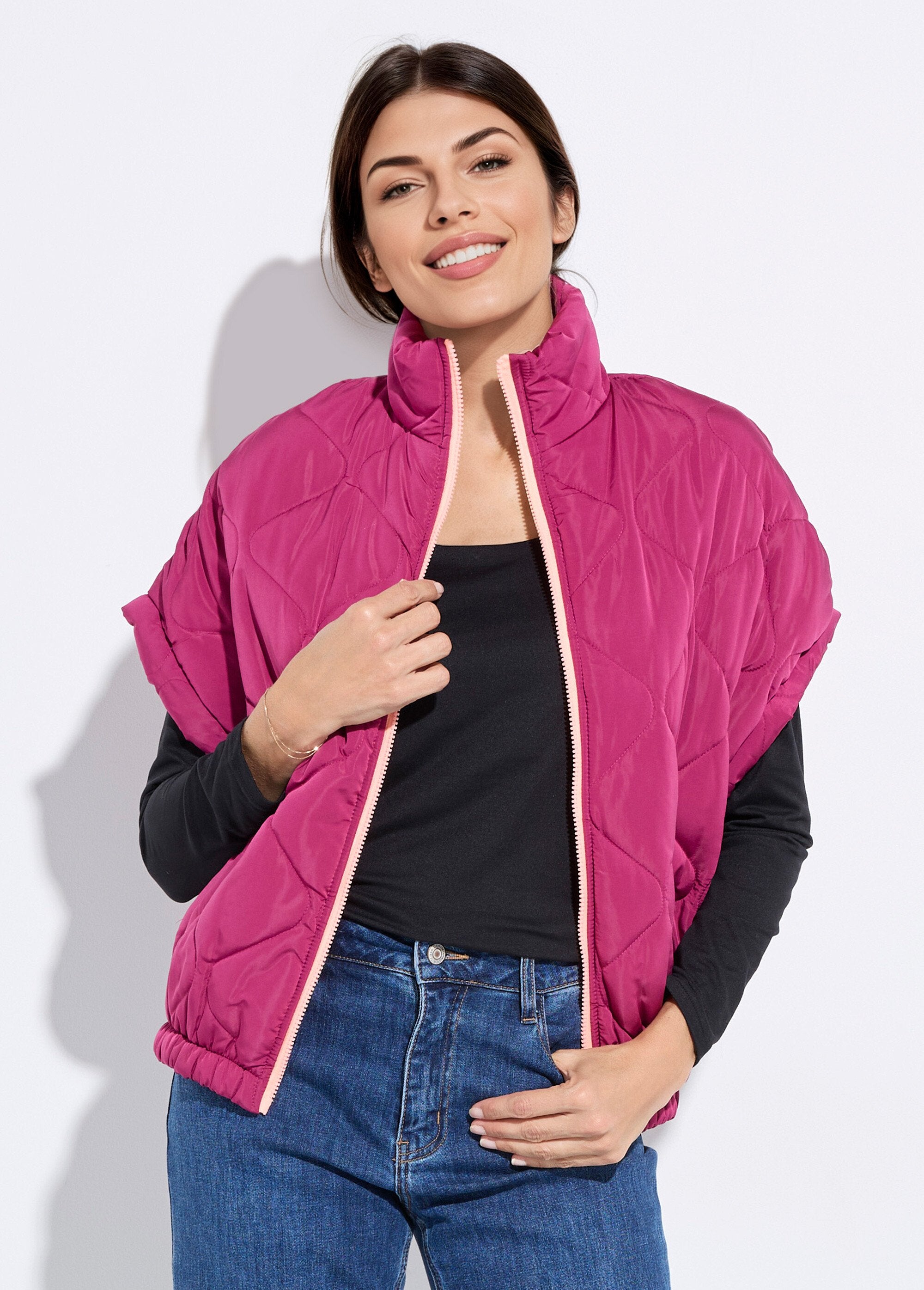 Matte_sleeveless_down_jacket_with_fluorescent_zip_Plum_FA1_slim