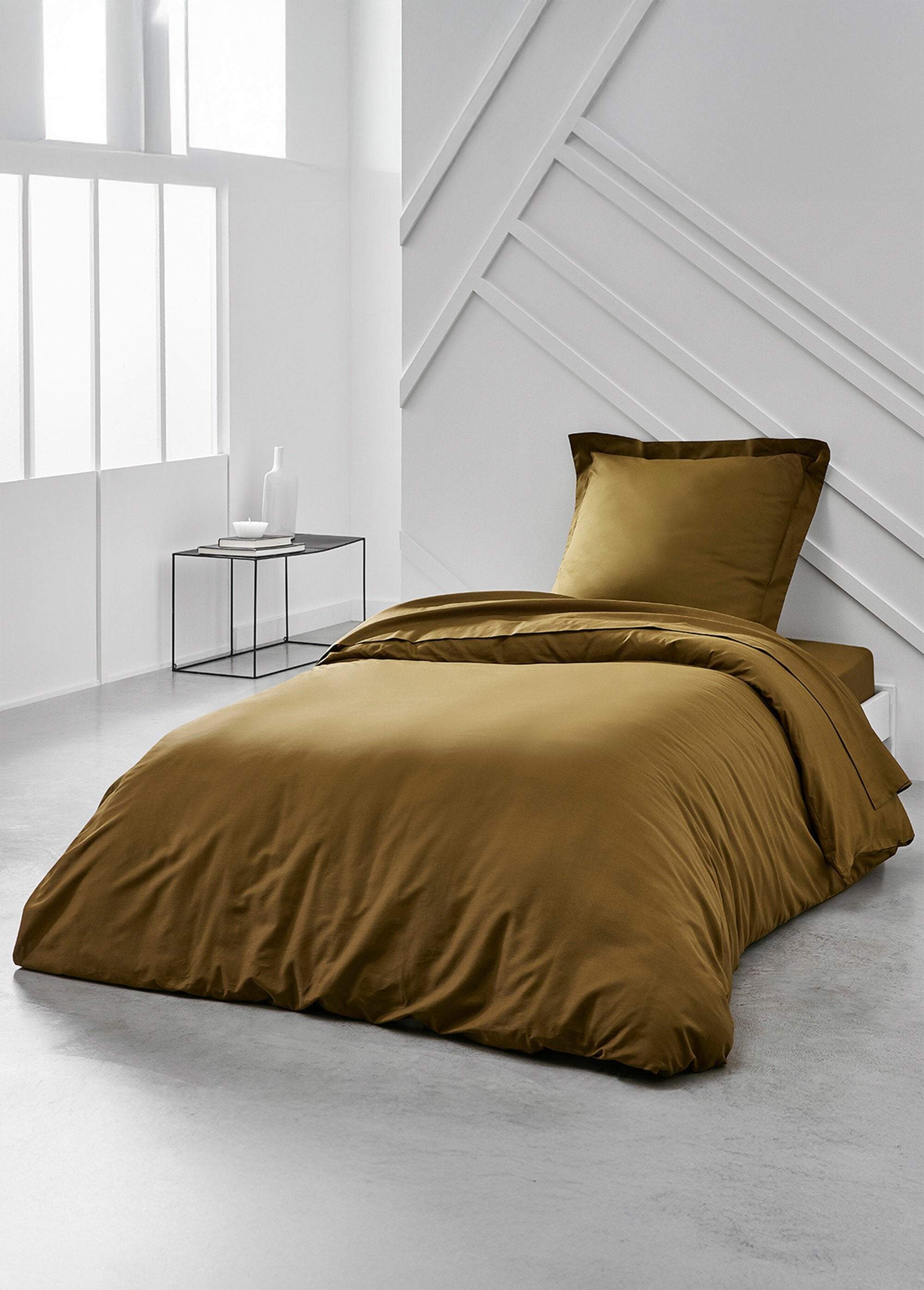 Plain_cotton_fitted_sheet_Bronze_SF1_slim