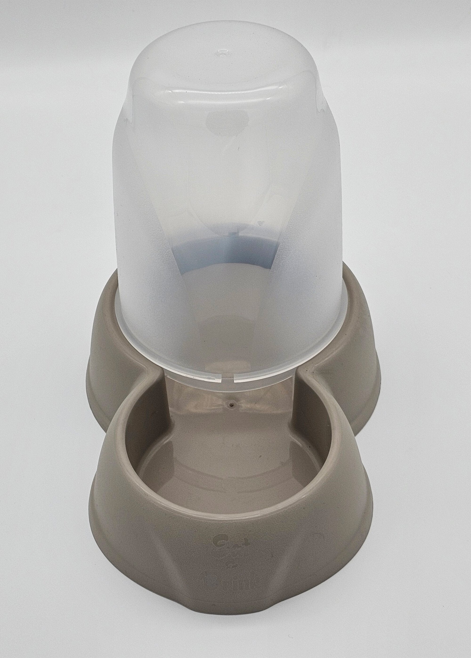 Non-slip_water_and_kibble_dispenser_Beige_FA1_slim