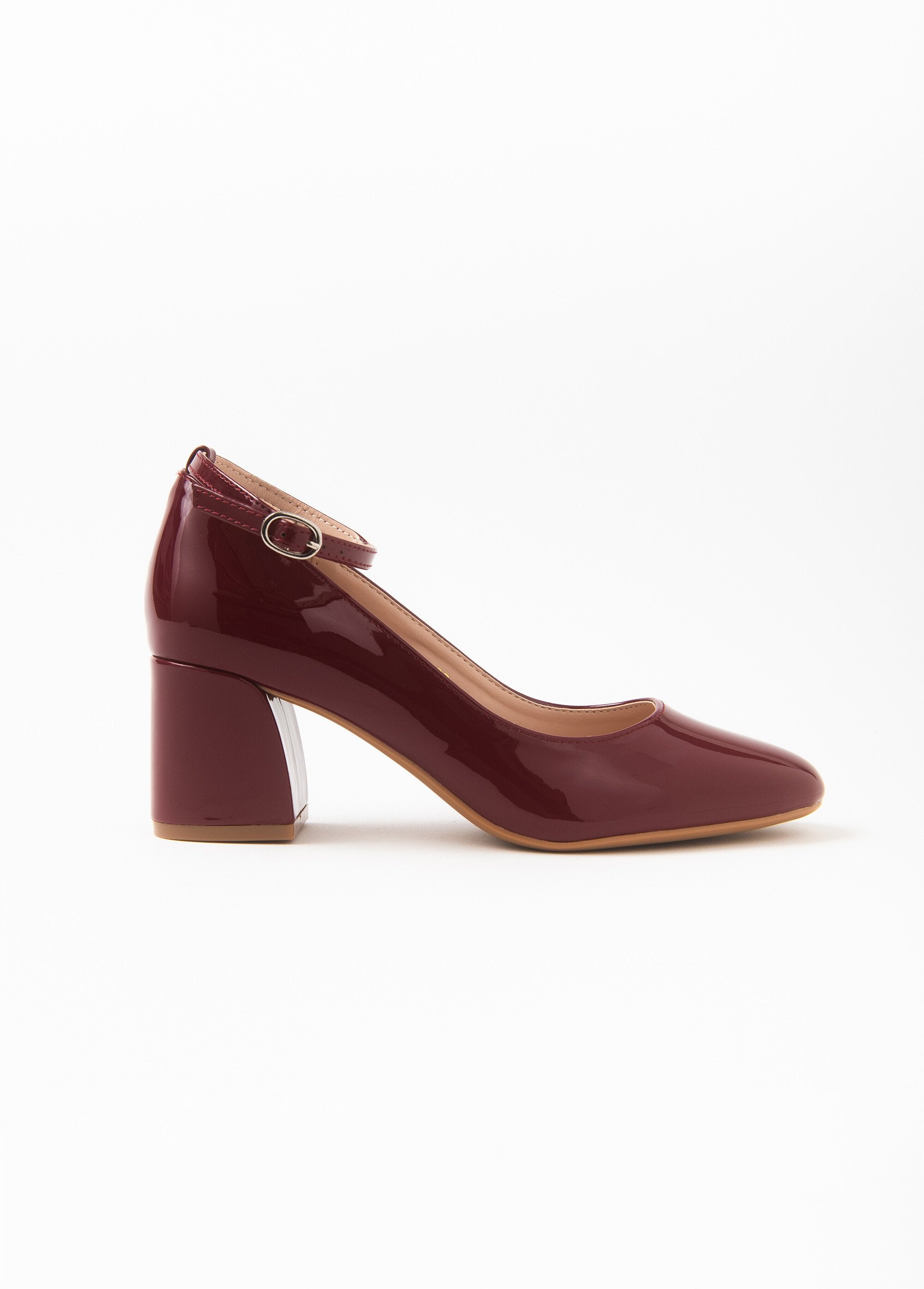 Patent_pumps_with_ankle_strap_heel_Burgundy_varnish_DR1_slim