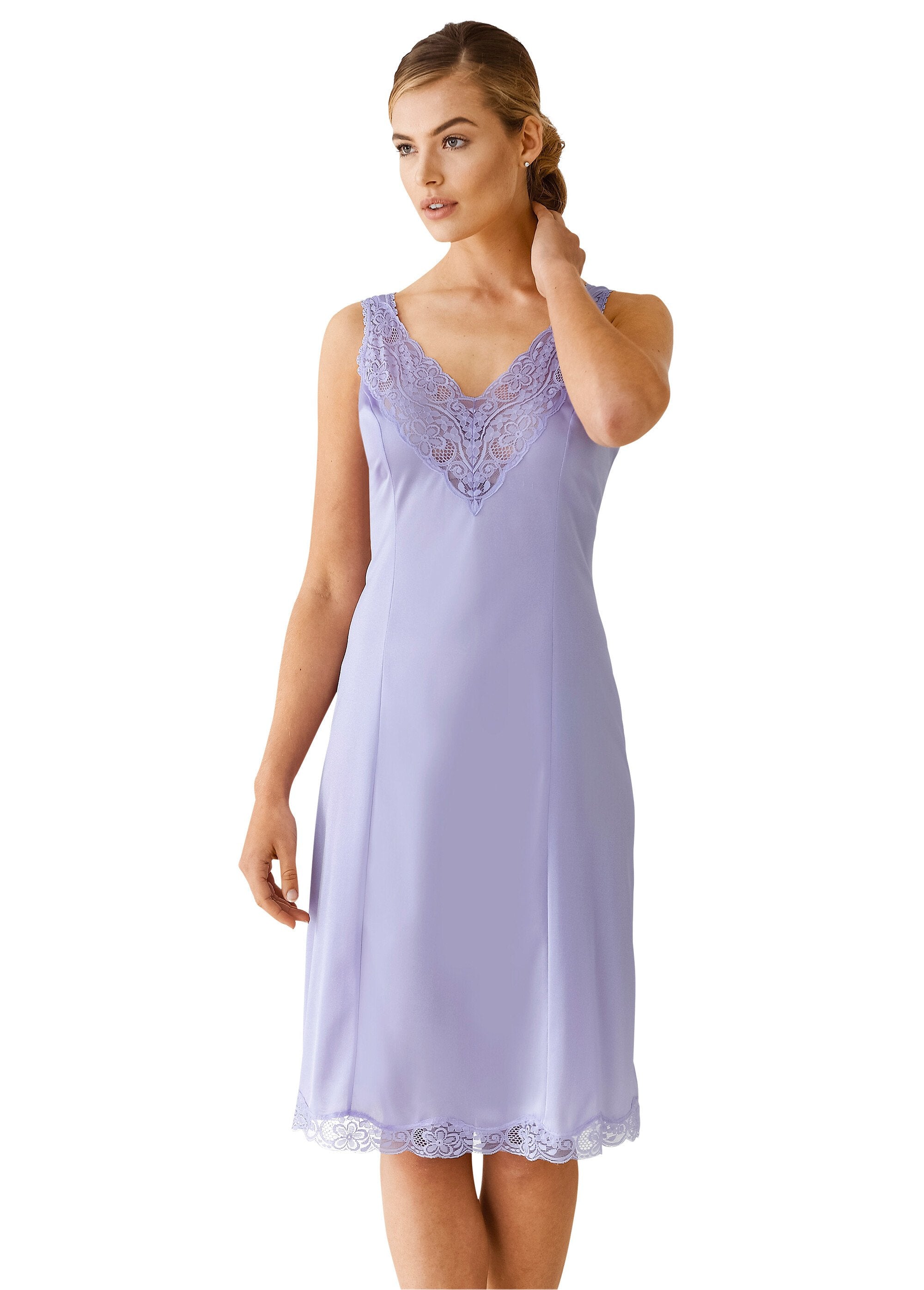 Lace_slip_dress_Parma_FA1_slim