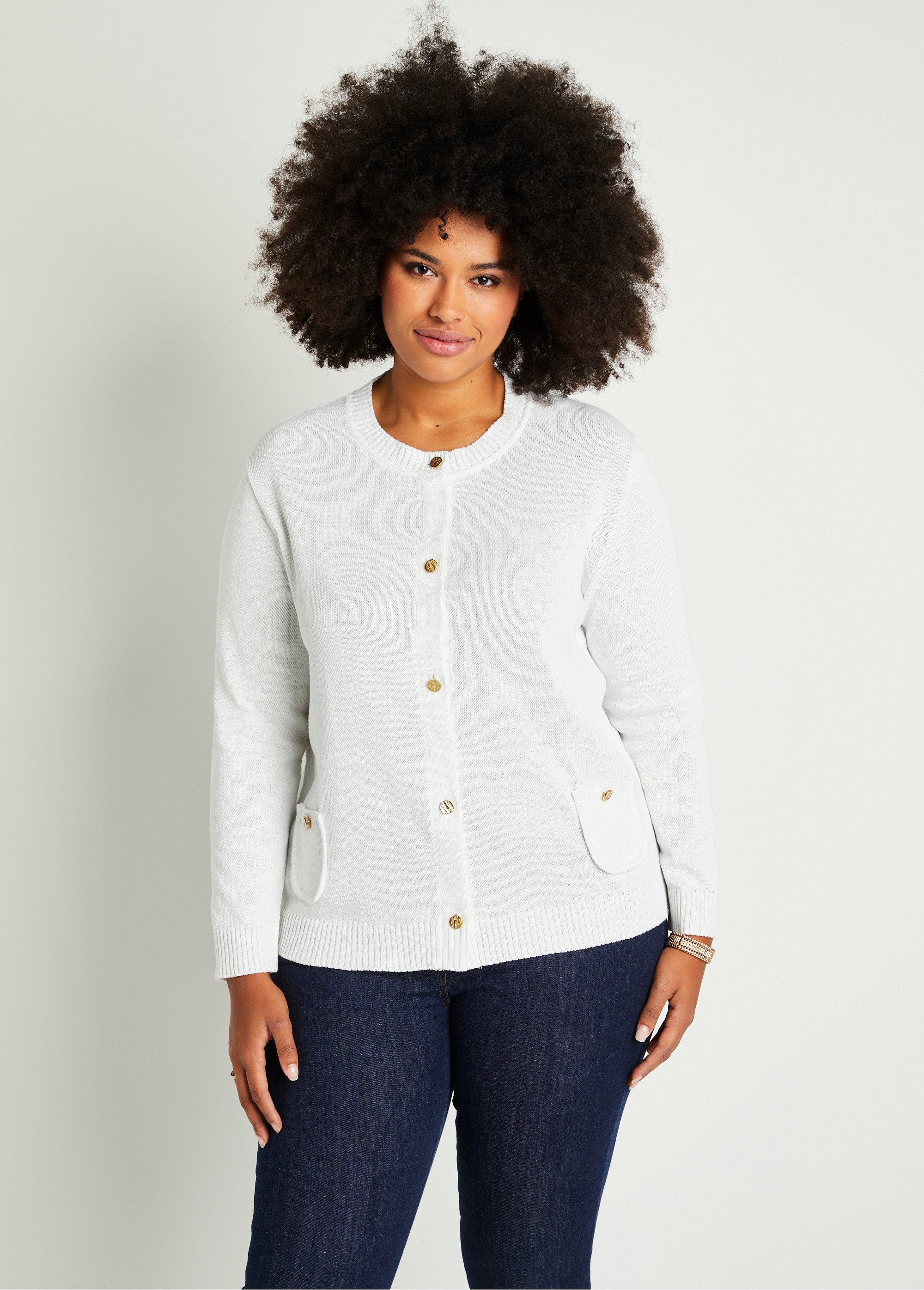 Short_buttoned_cardigan_vest_White_FA1_curvy