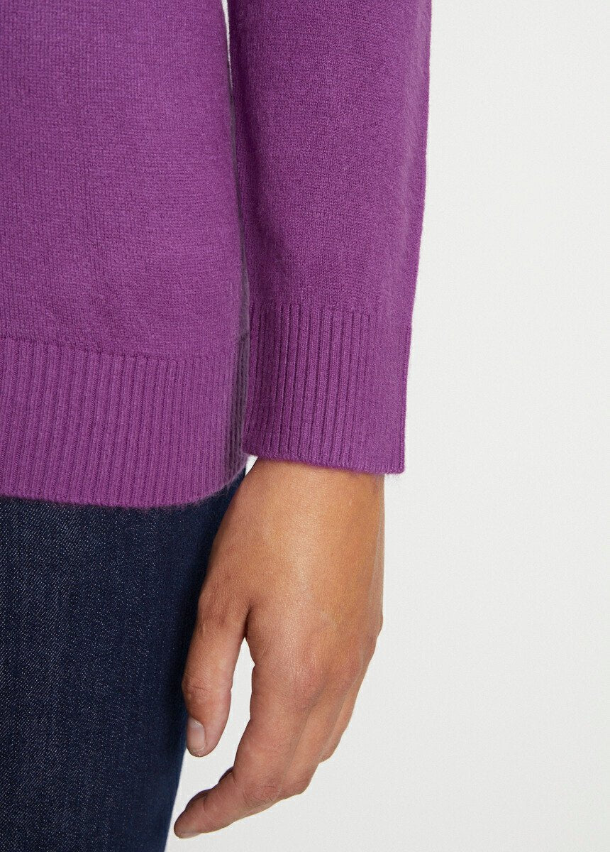 Mid-length_soft_knit_buttoned_cardigan_Purple_DE3_slim