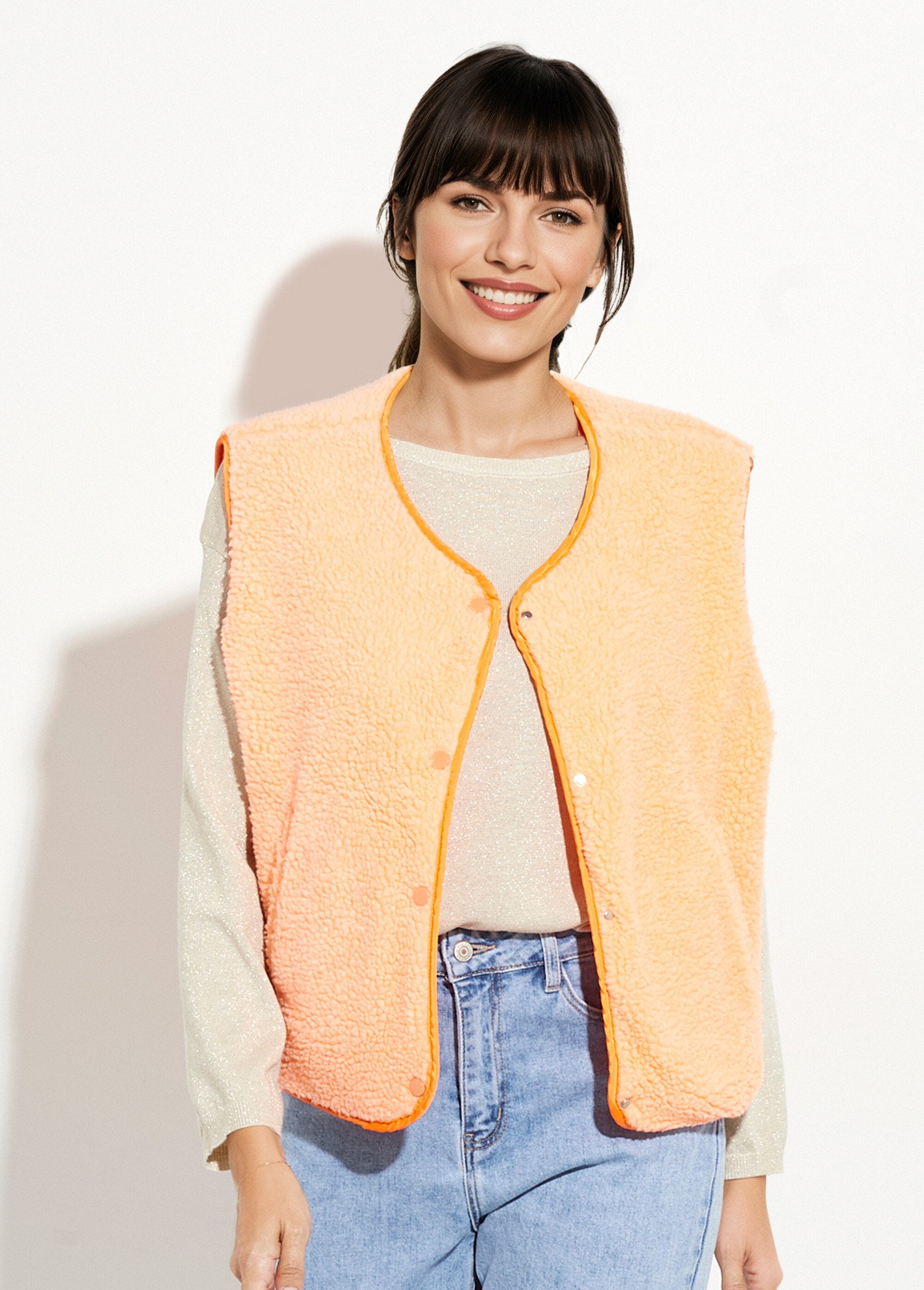 Sleeveless_vest,_fluorescent_faux_fur_Neon_orange_FA1_slim