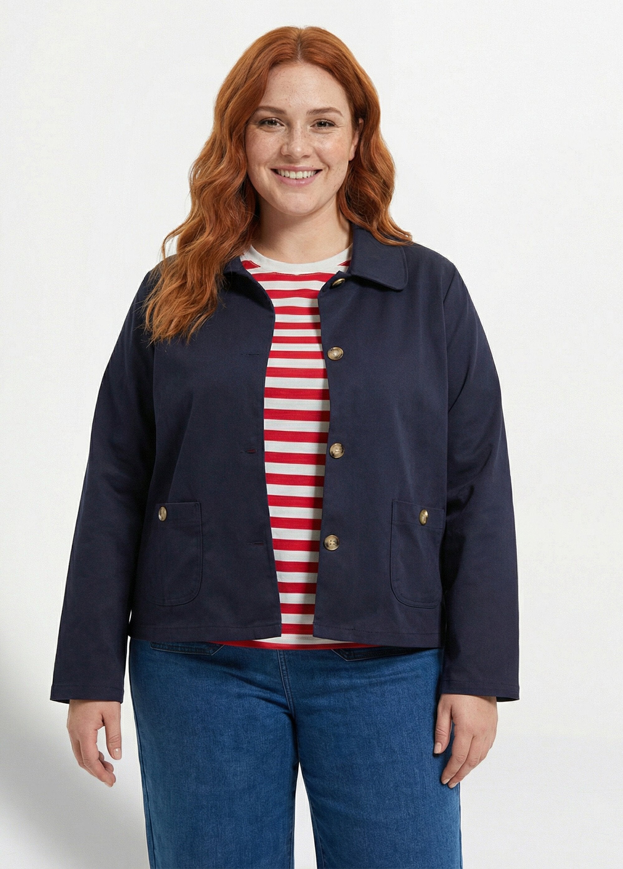 Short_cotton_jacket,_Peter_Pan_collar_Marine_FA1_curvy