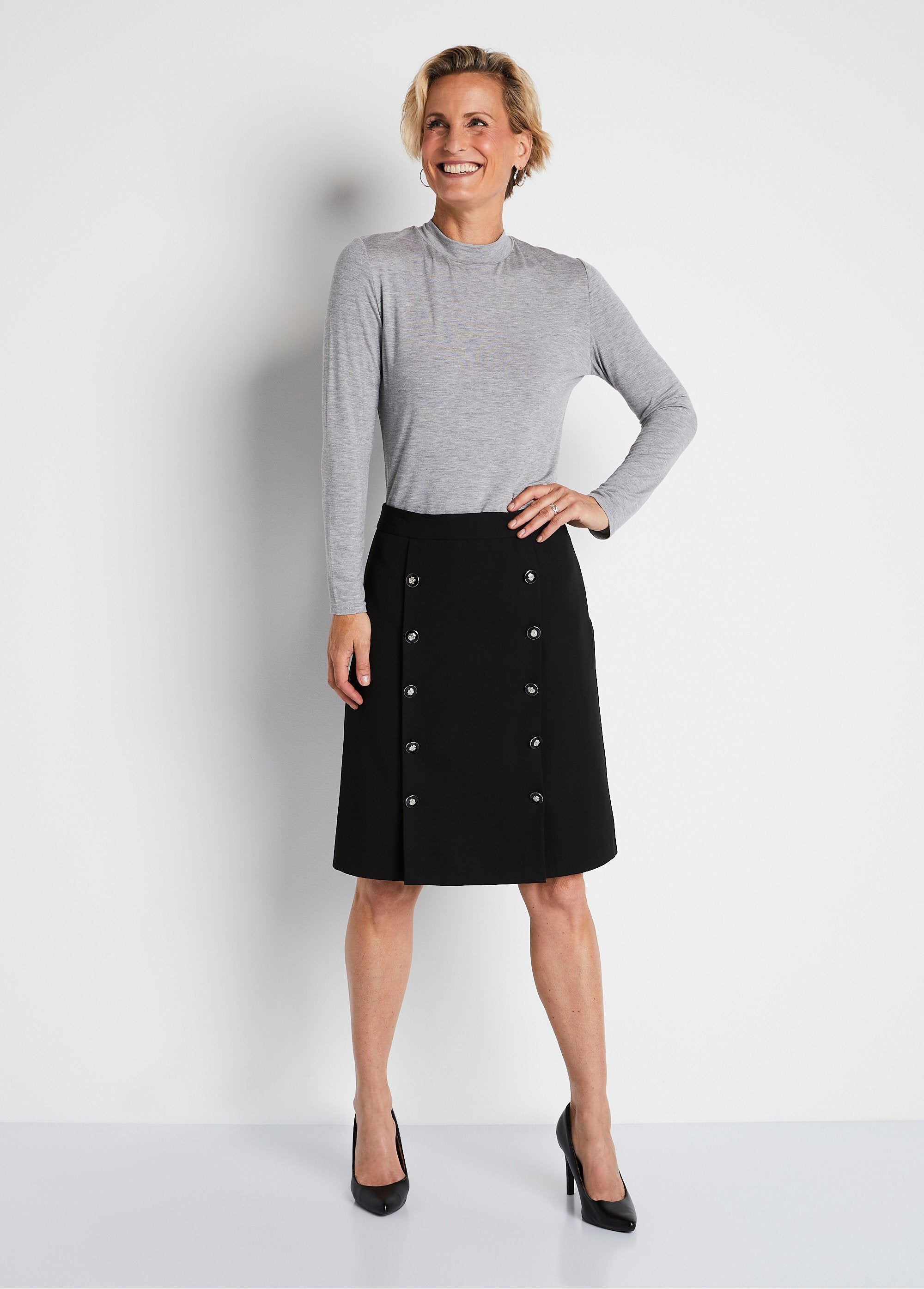 Short_trapeze_skirt_in_stretch_fabric_Black_SF1_slim