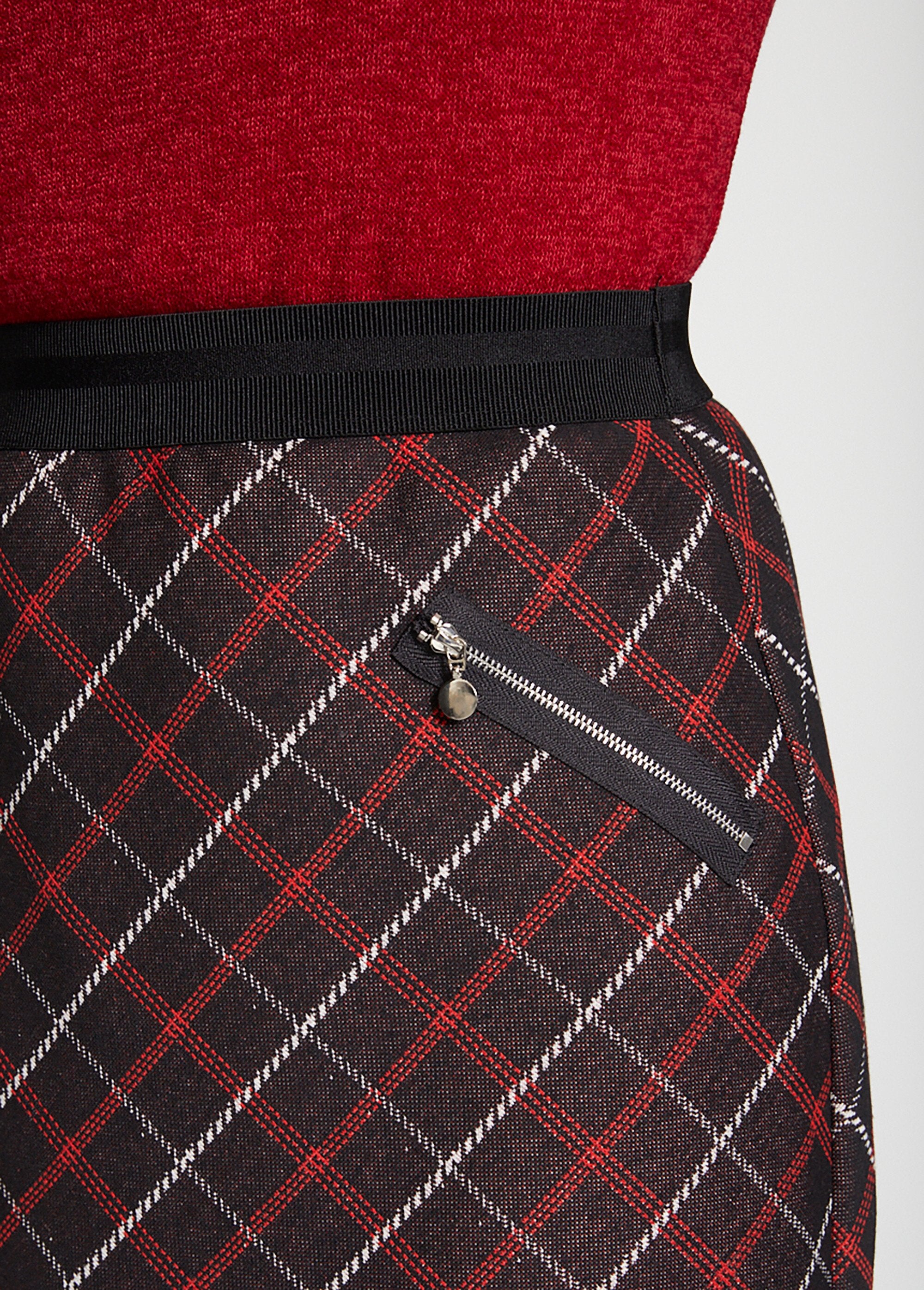 Straight_jacquard_check_skirt_Black_and_red_DE1_slim