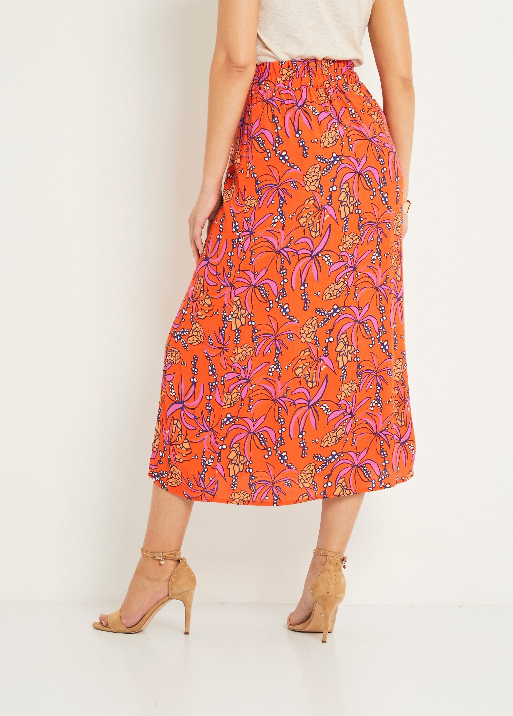 Long_flowing_skirt_with_exotic_print_Orange_prints_DO1_slim