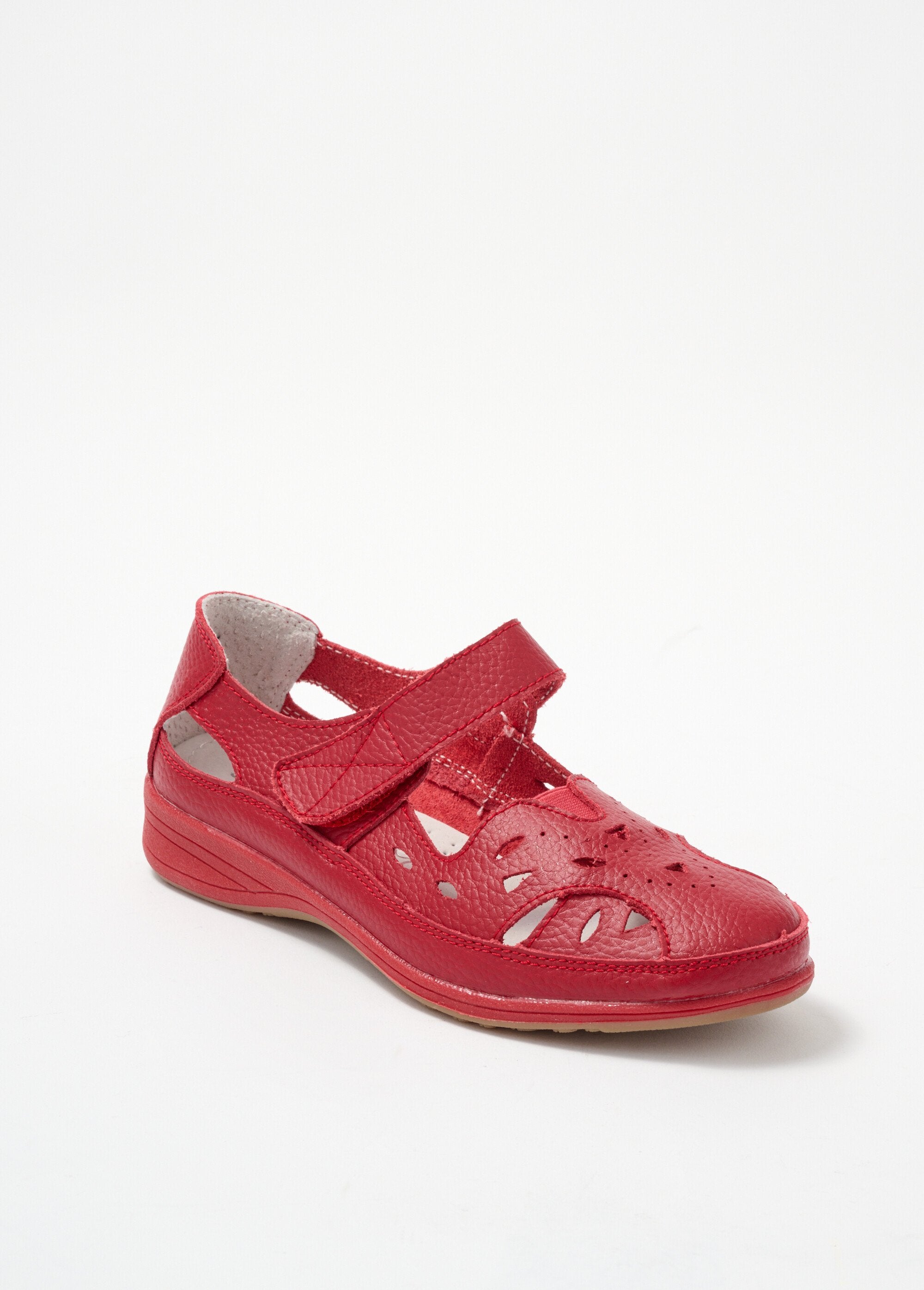 Closed-toe_sandals_Red_FA1_slim