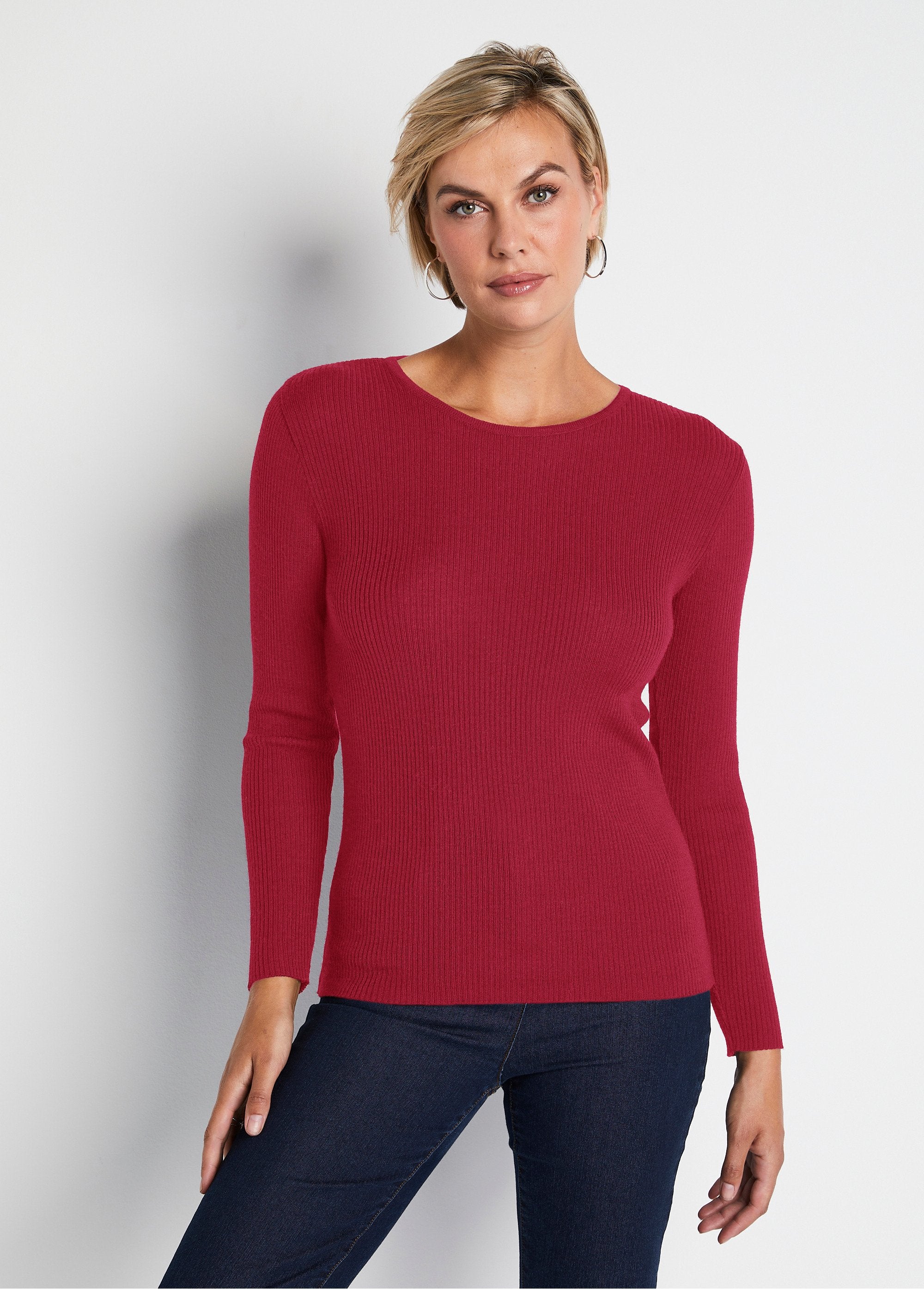 Warm_round_neck_merino_wool_sweater_Raspberry_FA1_slim