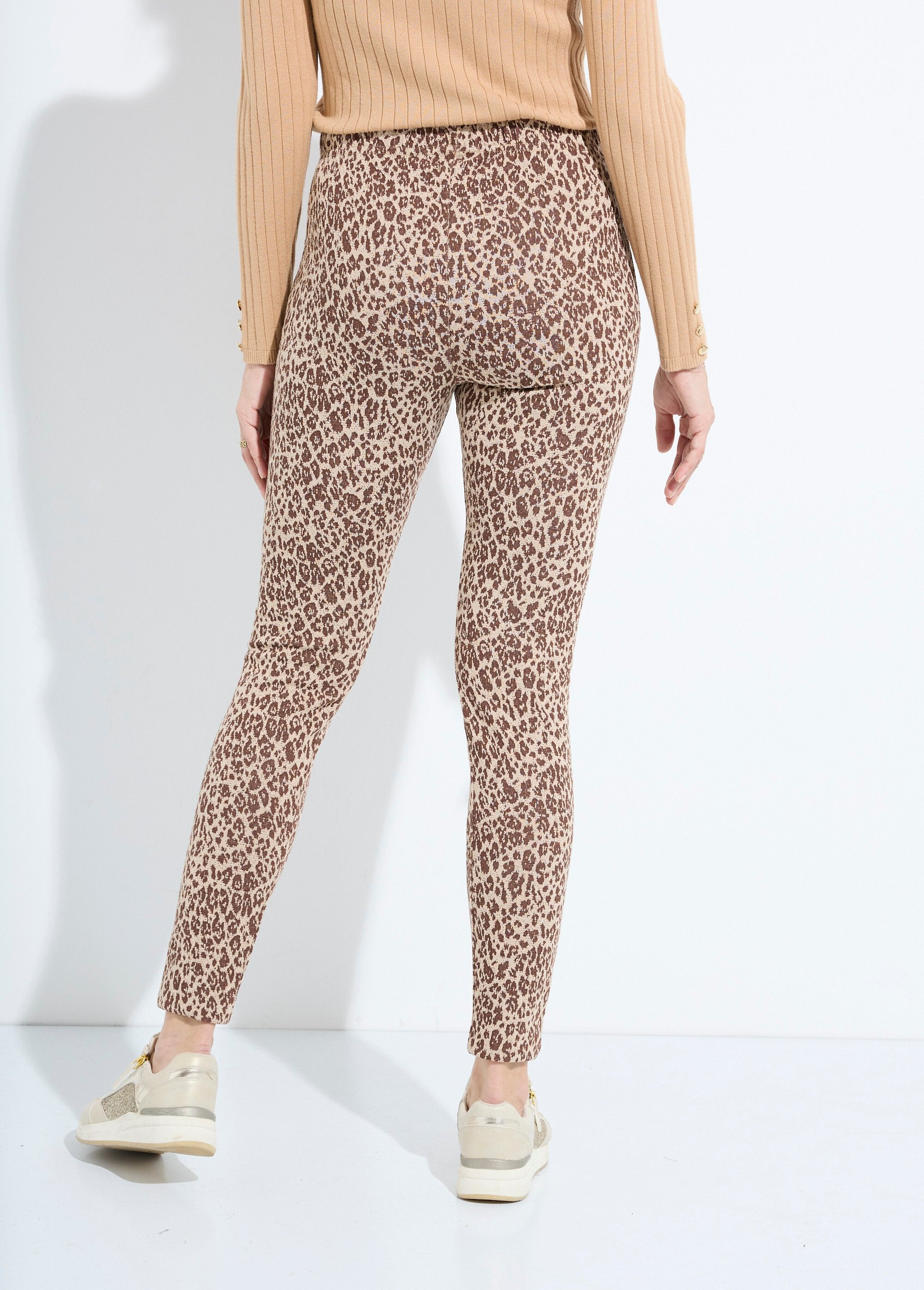 Animal_skin_jacquard_leggings_with_elasticated_waist_Beige_et_camel_DO1_slim