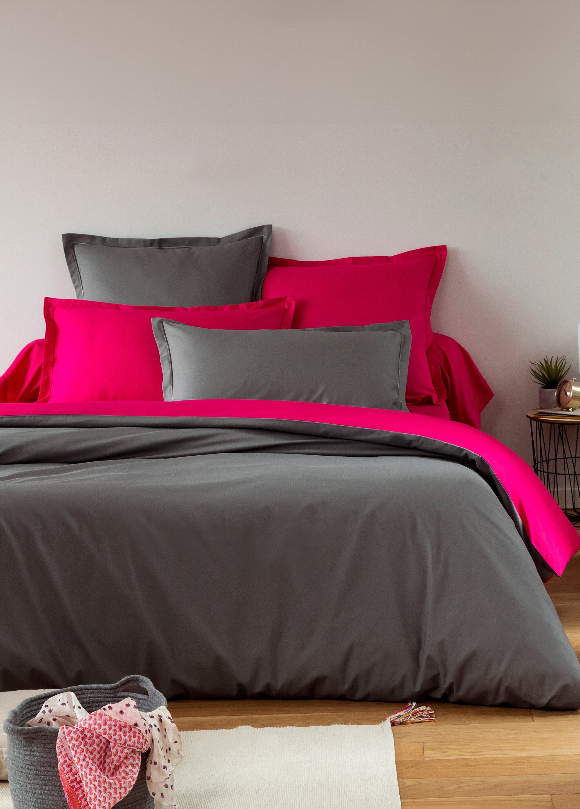 RELAX_plain_pure_cotton_fitted_sheet_Fuchsia_DE1_slim