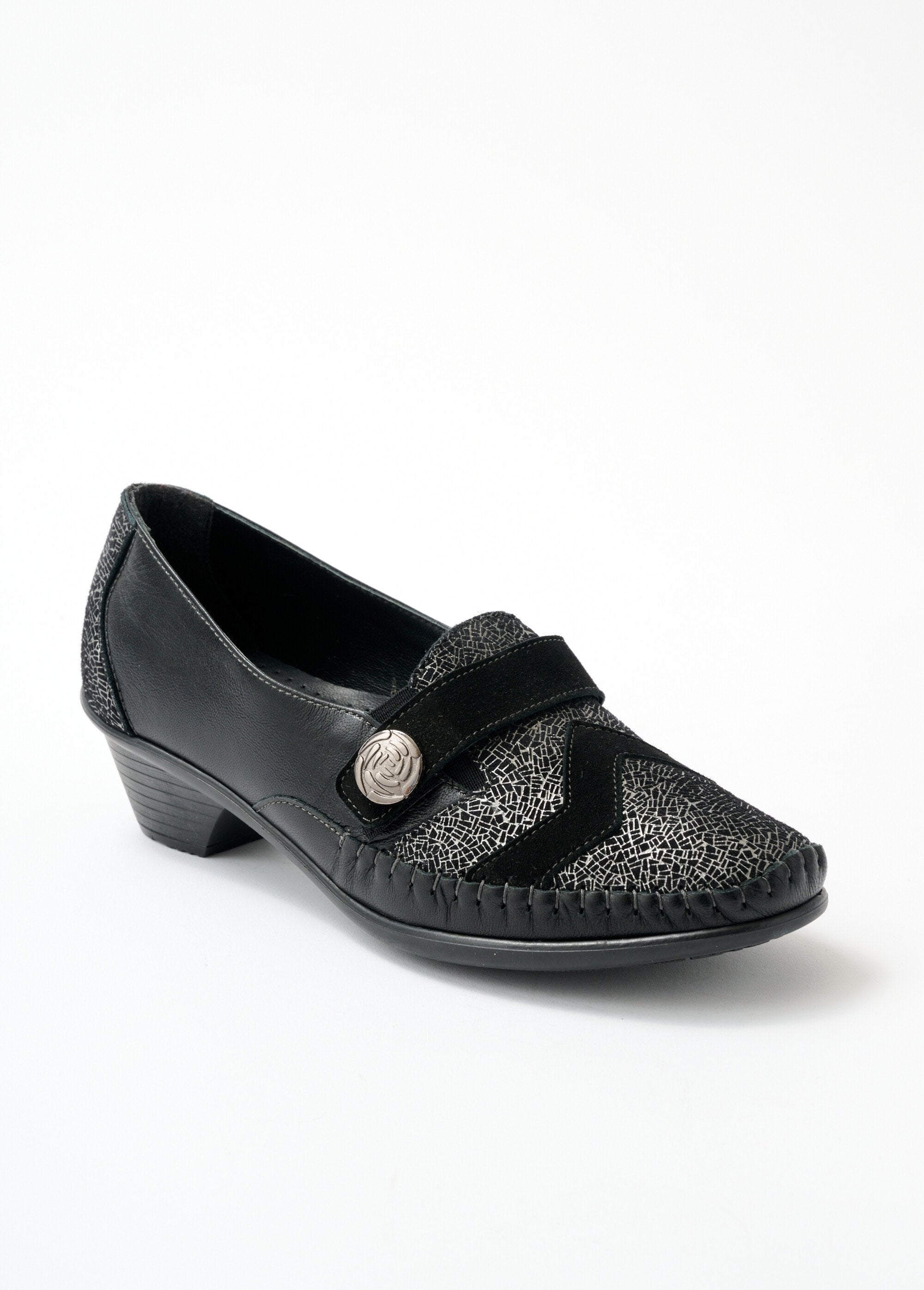 Multi-material_leather_moccasin_Black_FA1_slim