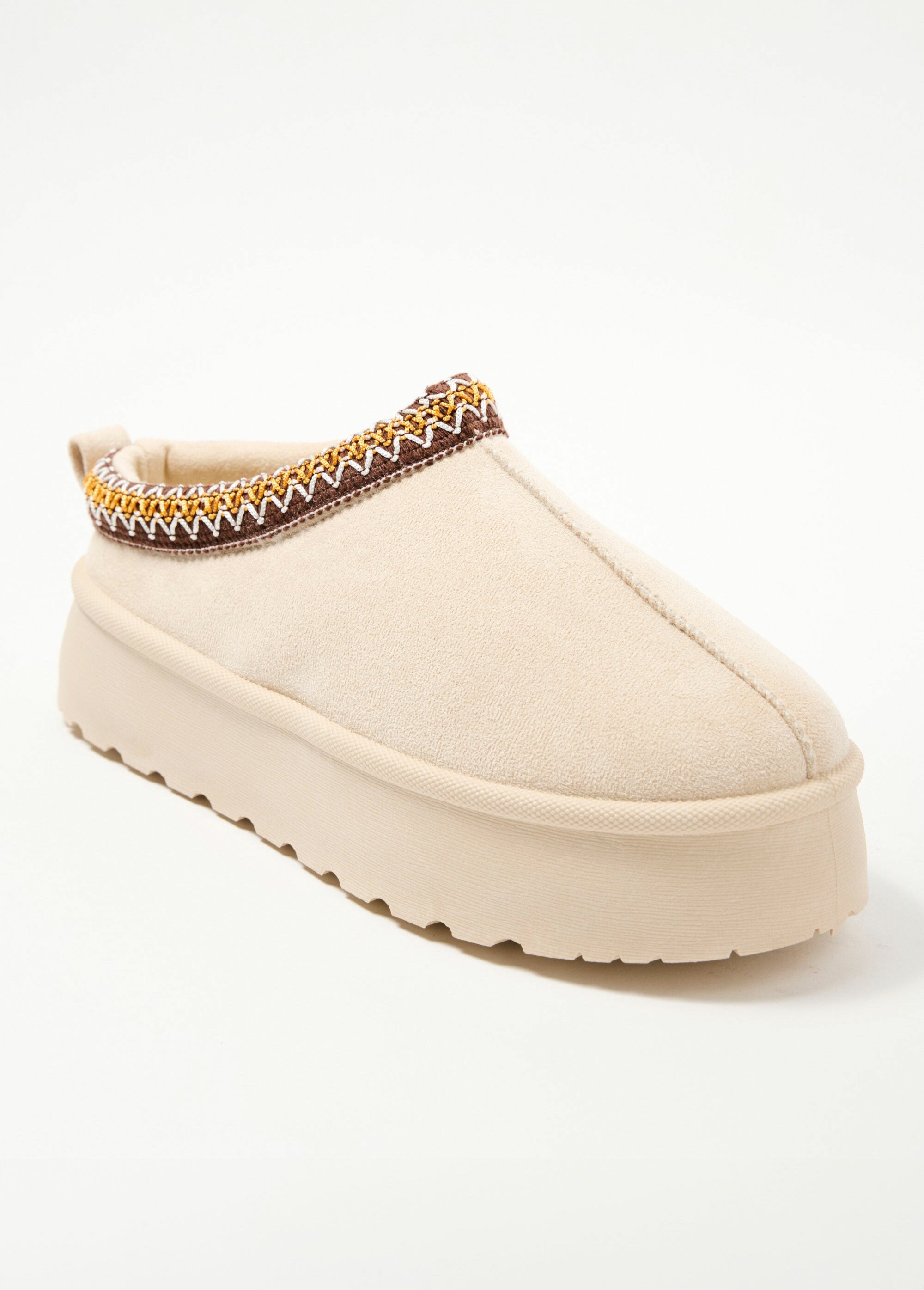 Warm_wedge_mules_in_clog_style_Beige_FA1_slim