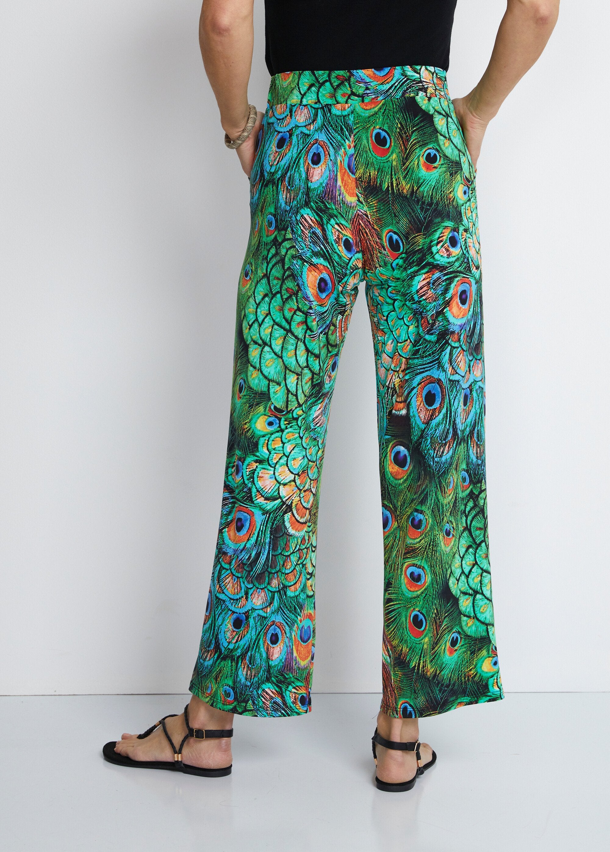 Flowy_knit_pants_with_elasticated_waist_Green_Imp_DO1_slim