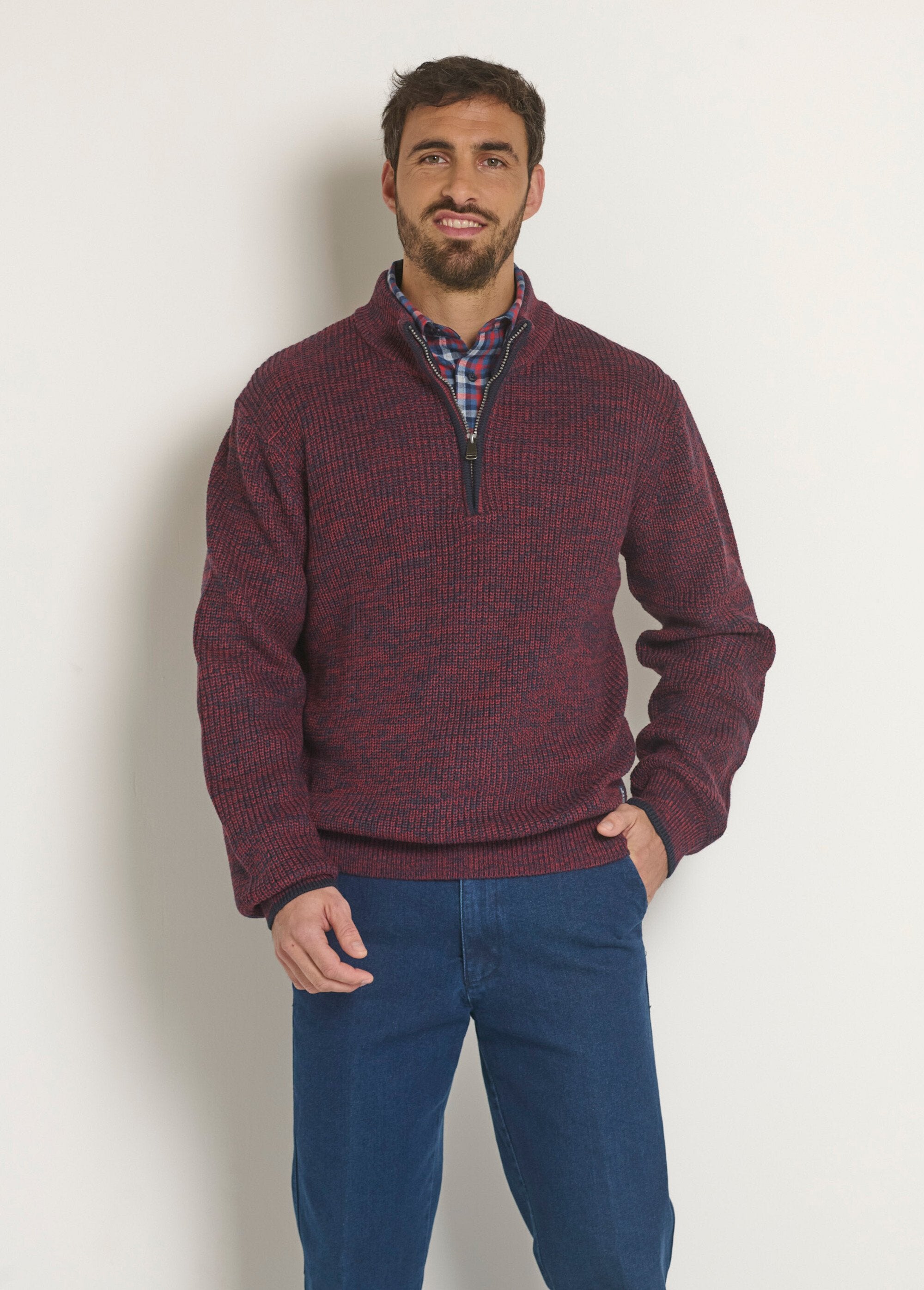 Warm_woollen_sweater_with_trucker_collar_Bordeaux_FA1_slim