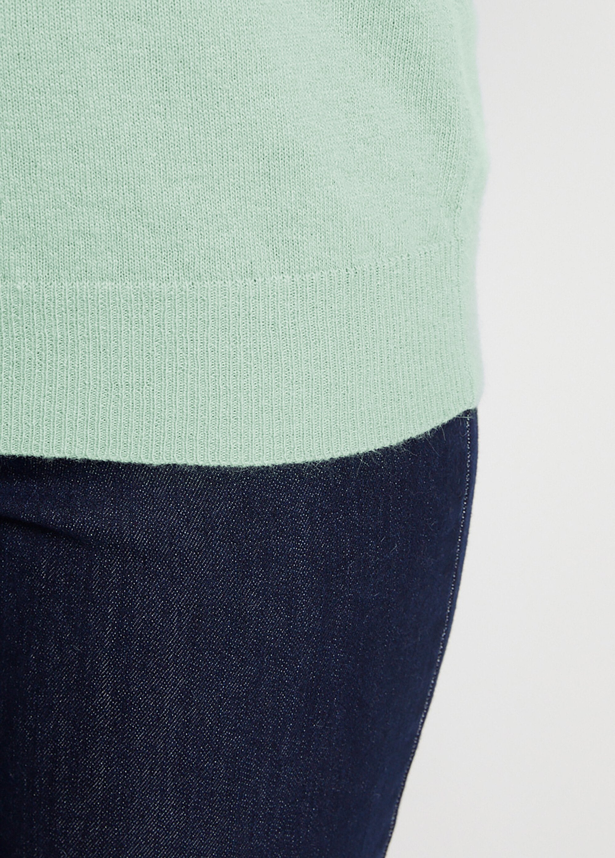 Warm_high-neck_sweater_with_wool_and_angora_Mint_DE1_slim