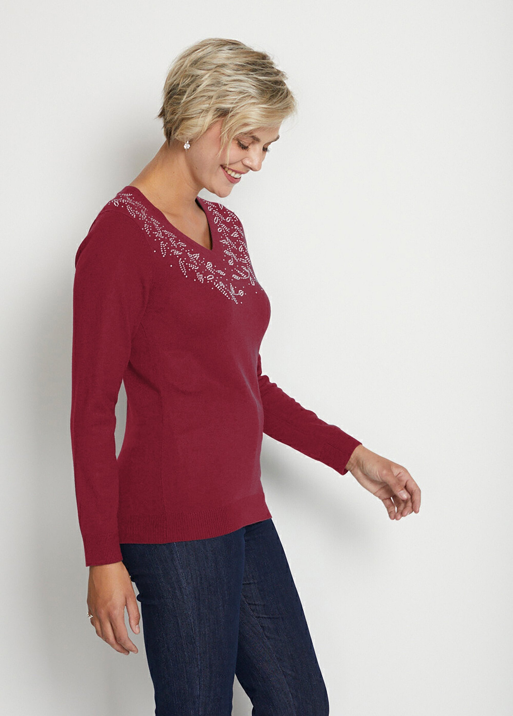 Long-sleeved_rhinestone_V-neck_sweater_Bordeaux_DR1_slim