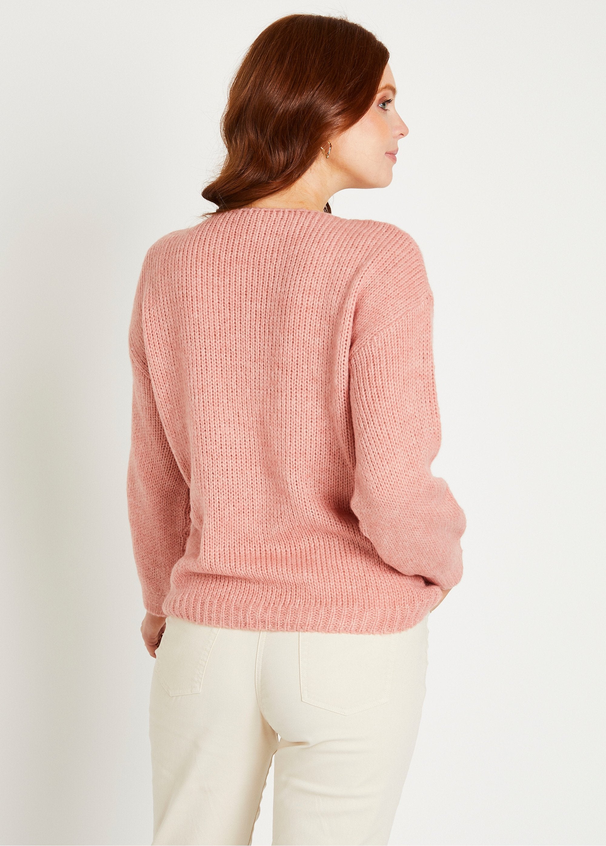 Loose-fitting_round-neck_sweater_Powdery_pink_DO1_slim