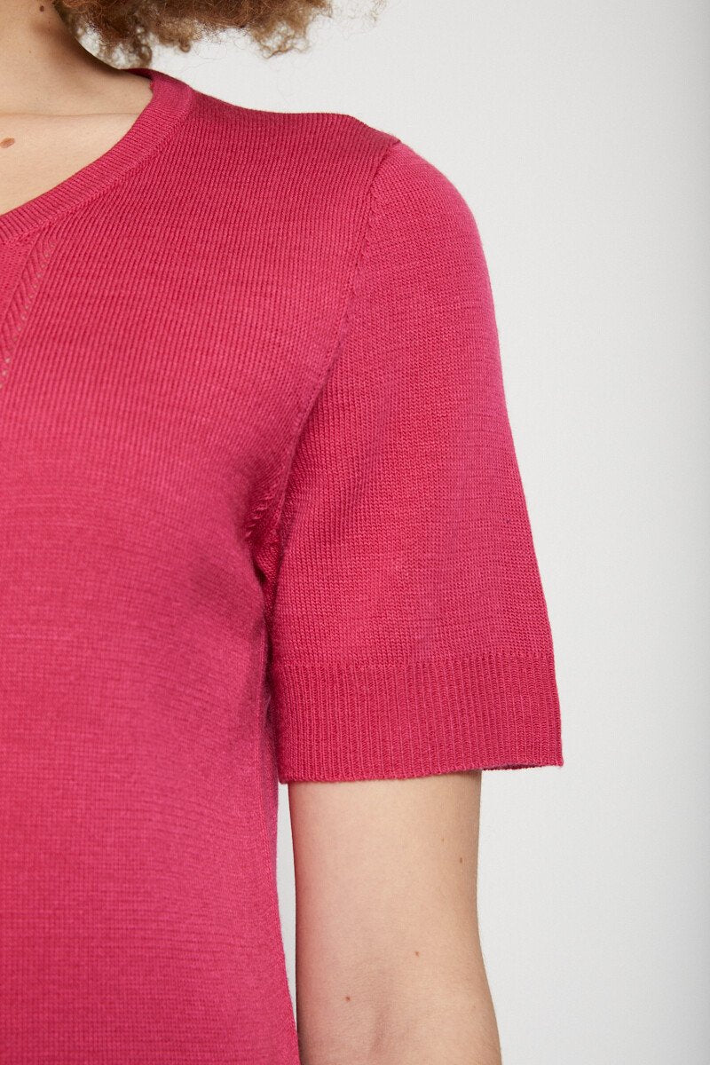 Embroidered_short-sleeved_sweater_Cassis_DE3_slim