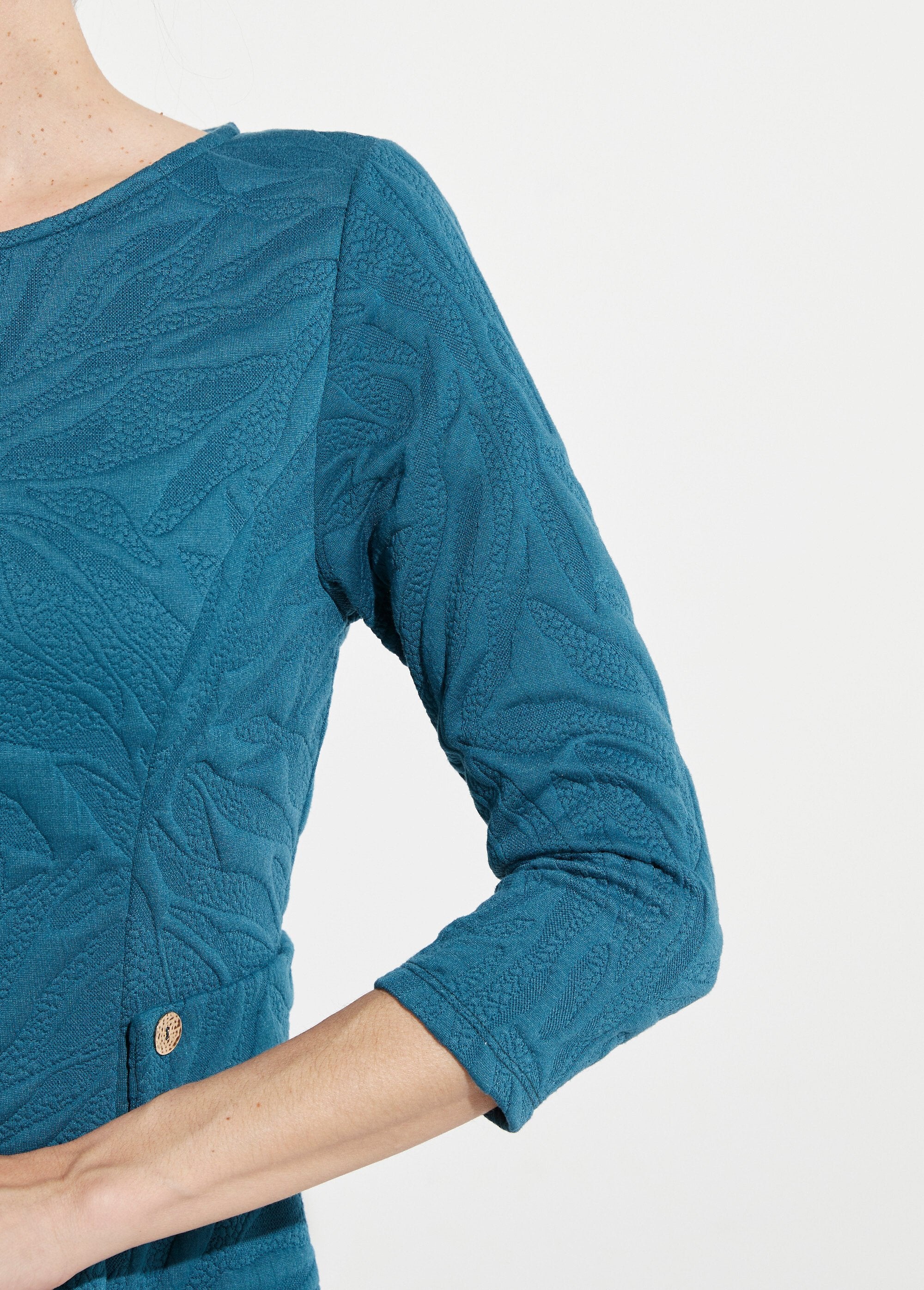 Robe_courte_galbée_jacquard_reliefé_Bleu_canard_DE1_slim