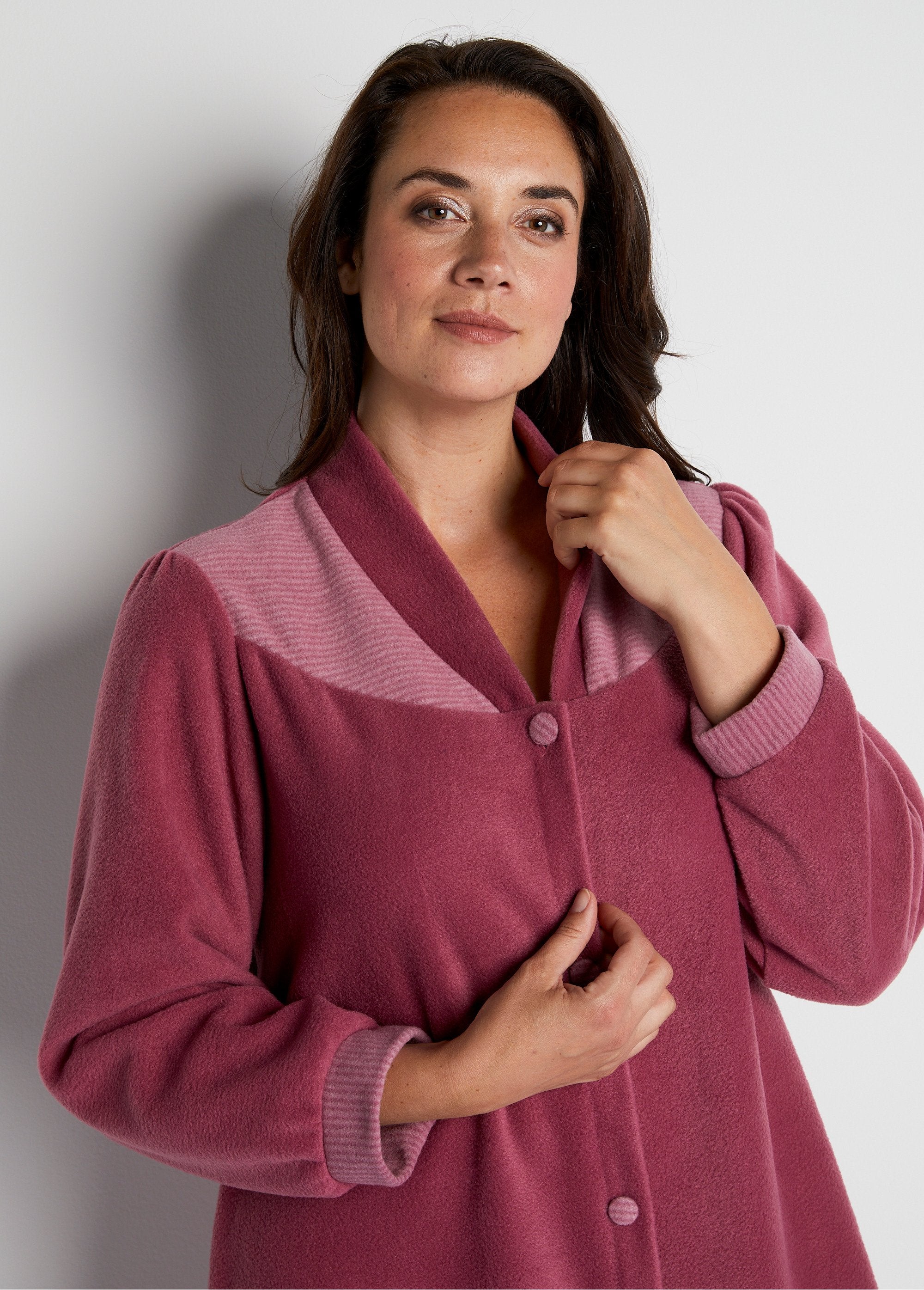 Fleece_dressing_gown_Old_pink_DE1_curvy