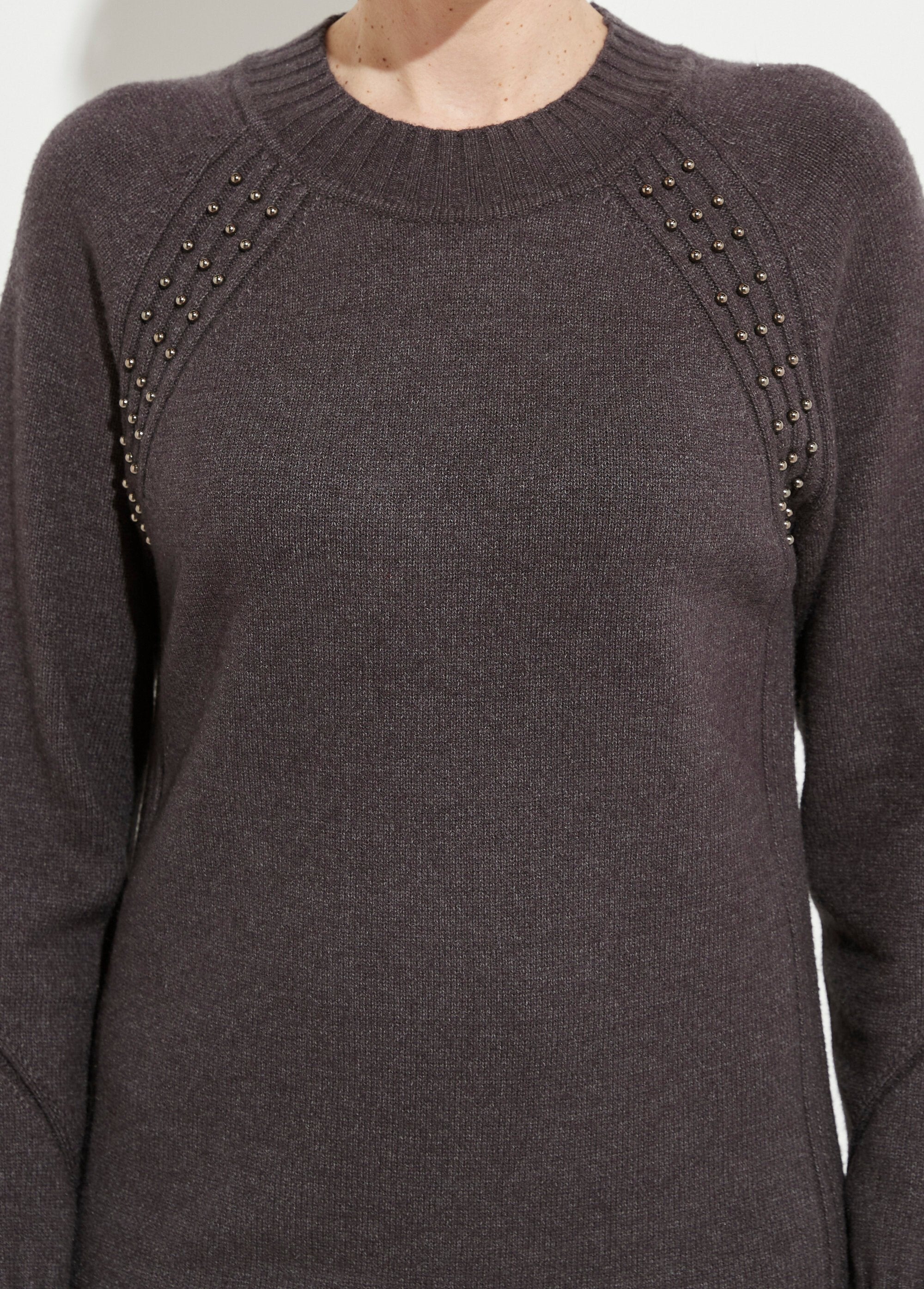 Robe-pull_col_montant_détails_côtelés_perlés_Gris_anthracite_DE1_slim