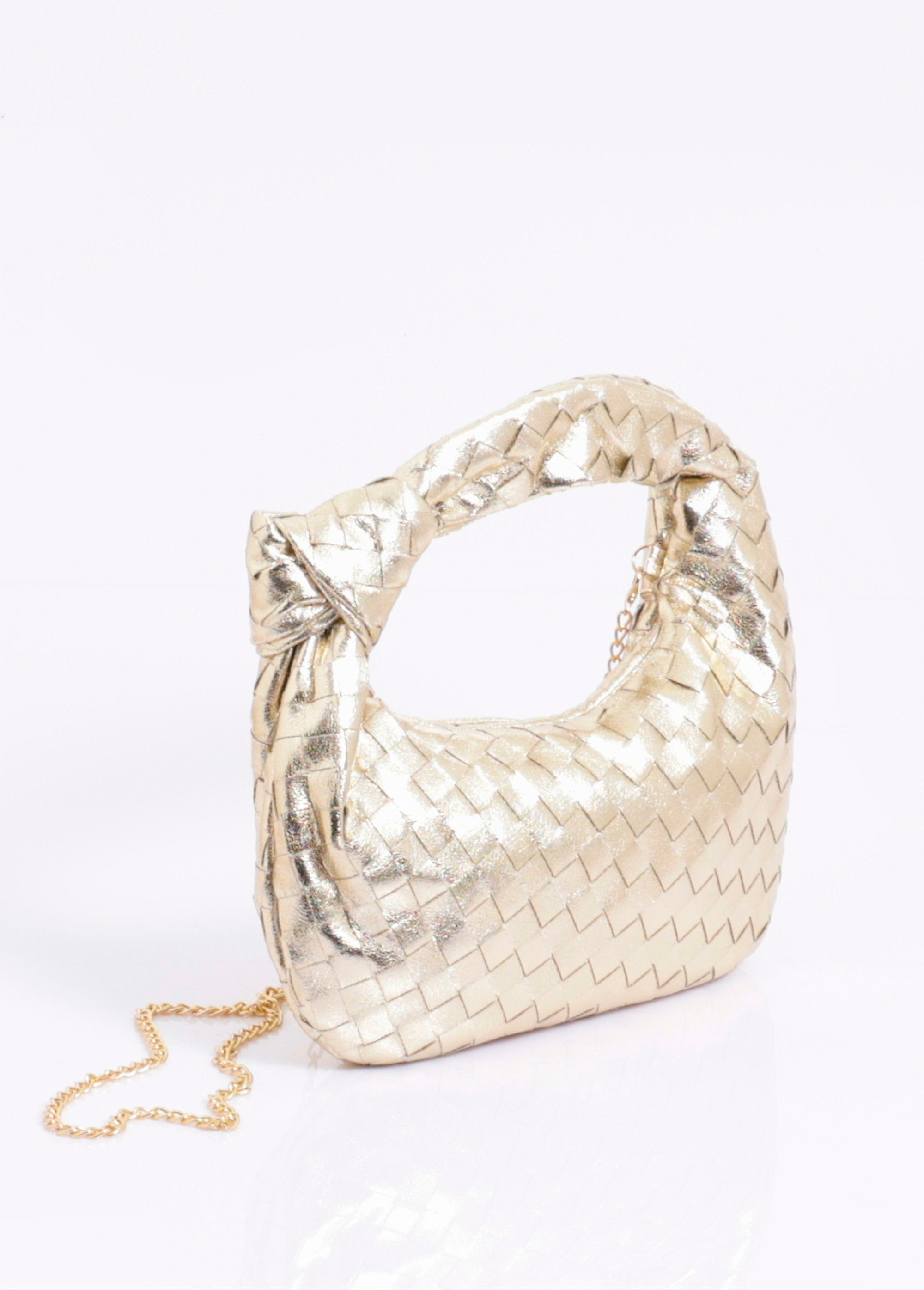 Metallic_braided_handbag_with_knotted_handle_Golden_DE1_slim