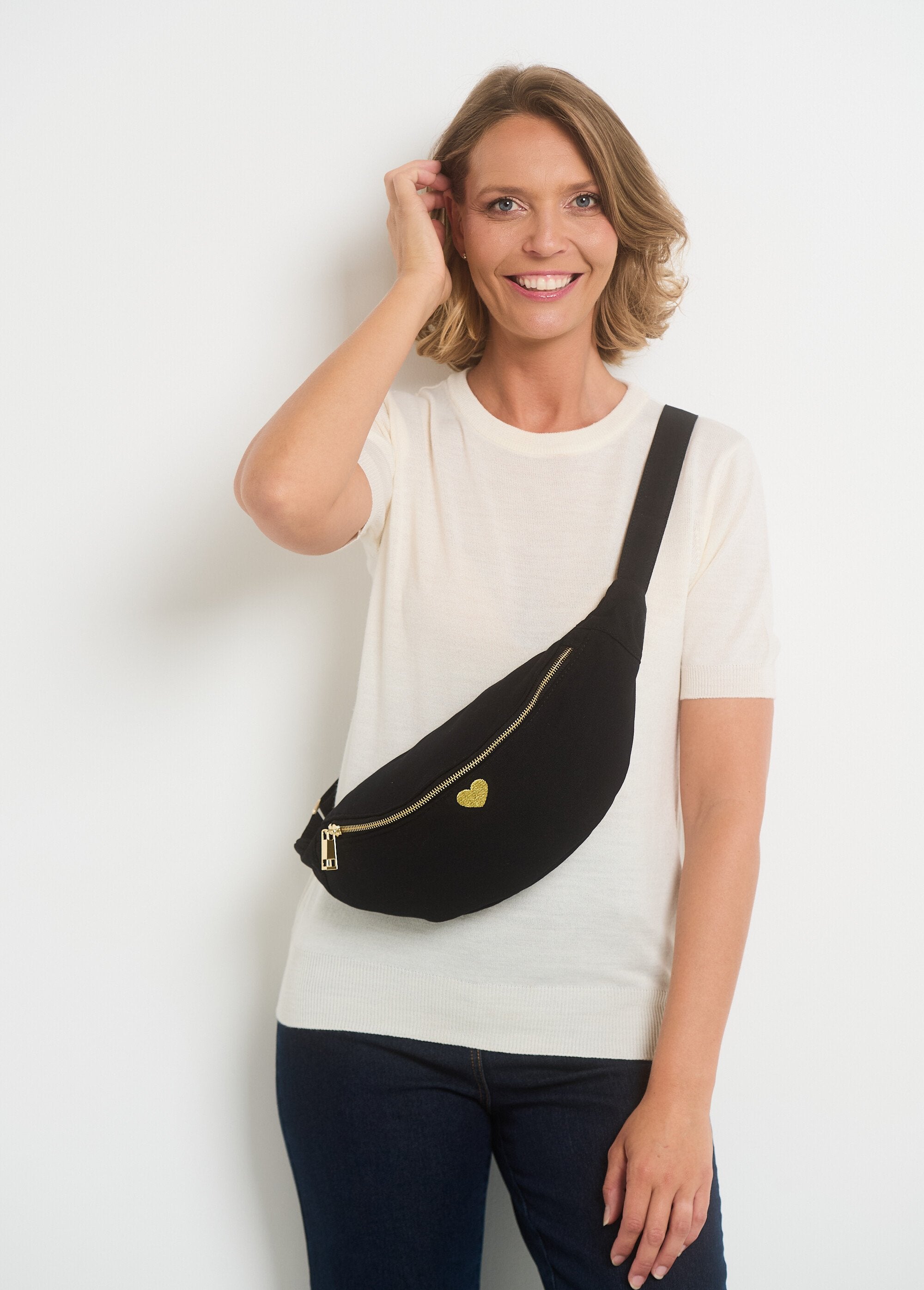 Sac_banane_uni_zippé_broderie_cur_Noir_FA1_slim